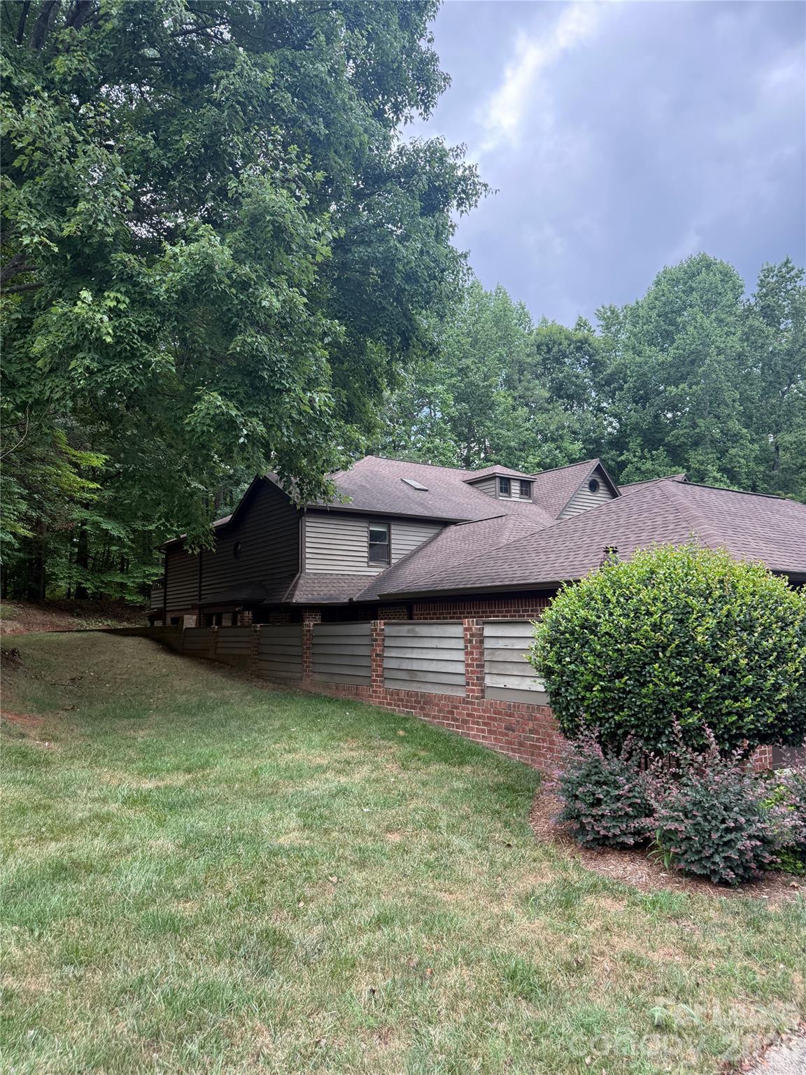 7434 Newmans Lane Property Photo 4