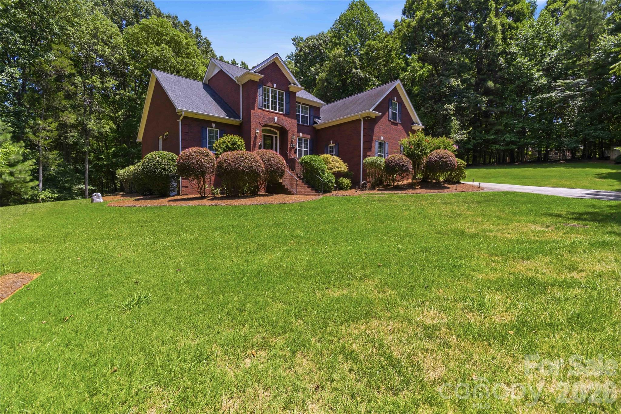 280 Catawba Crest Lane Property Photo 4