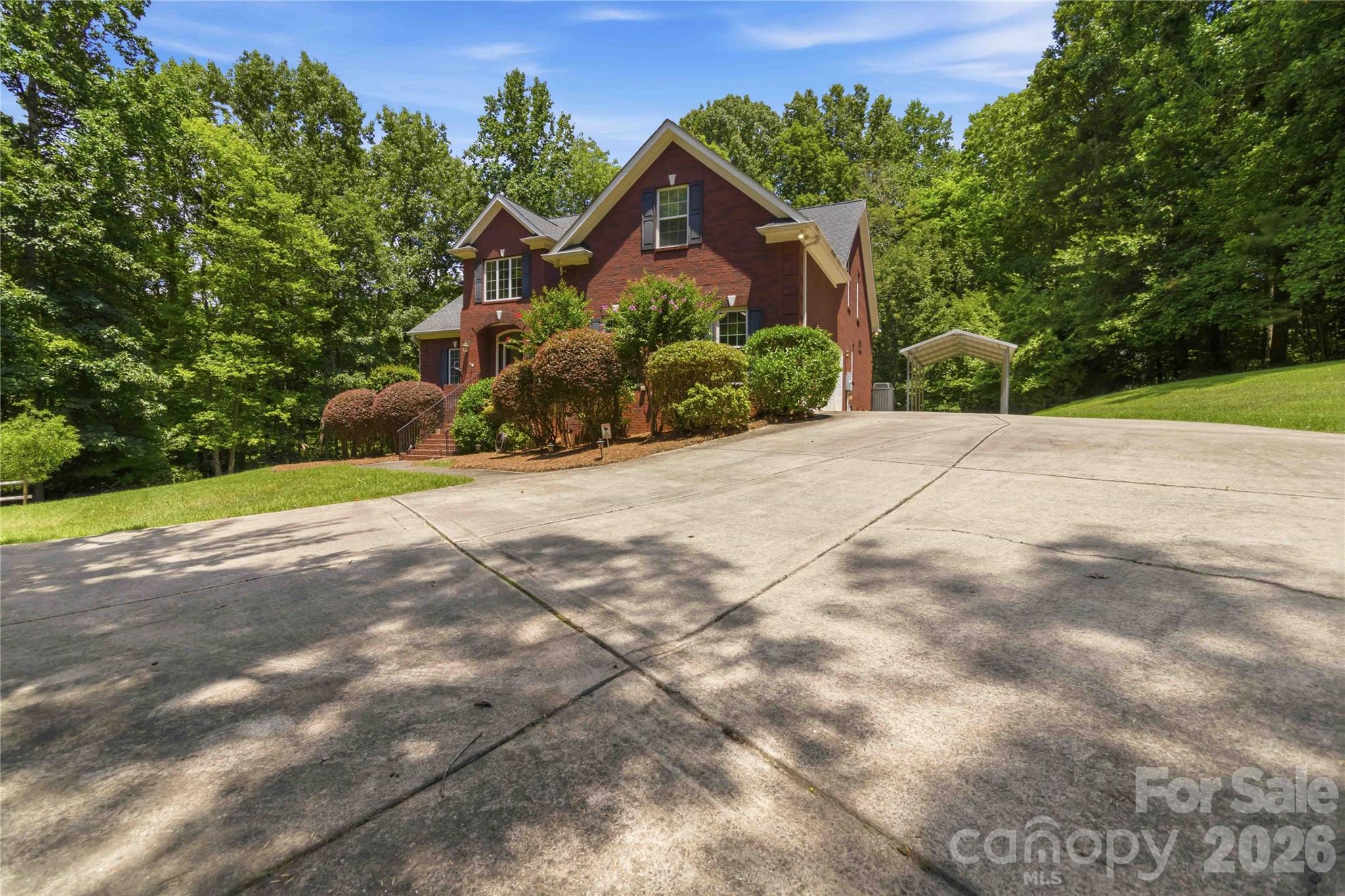 280 Catawba Crest Lane Property Photo 5