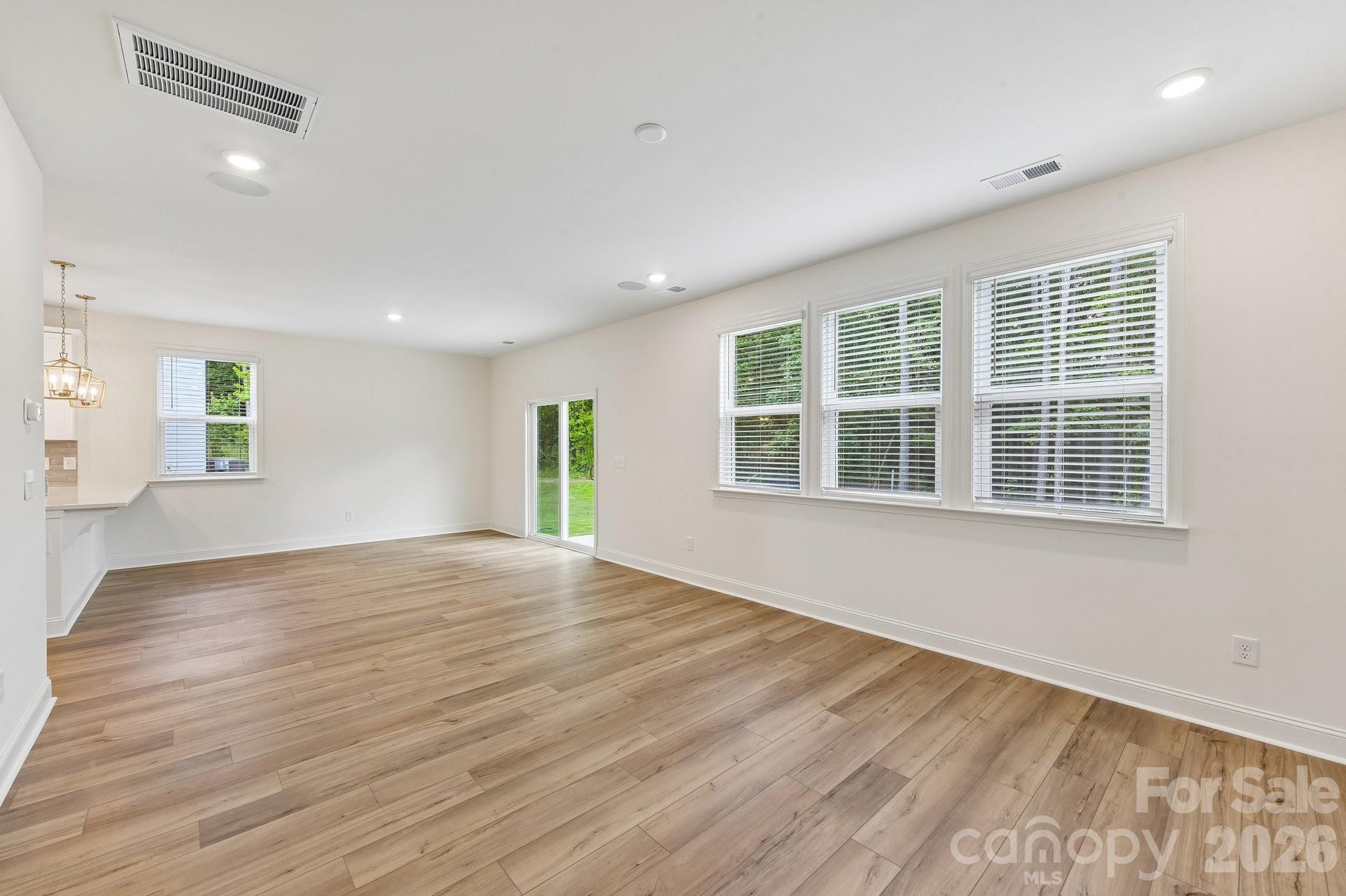 225 Bellina Drive Property Photo 6