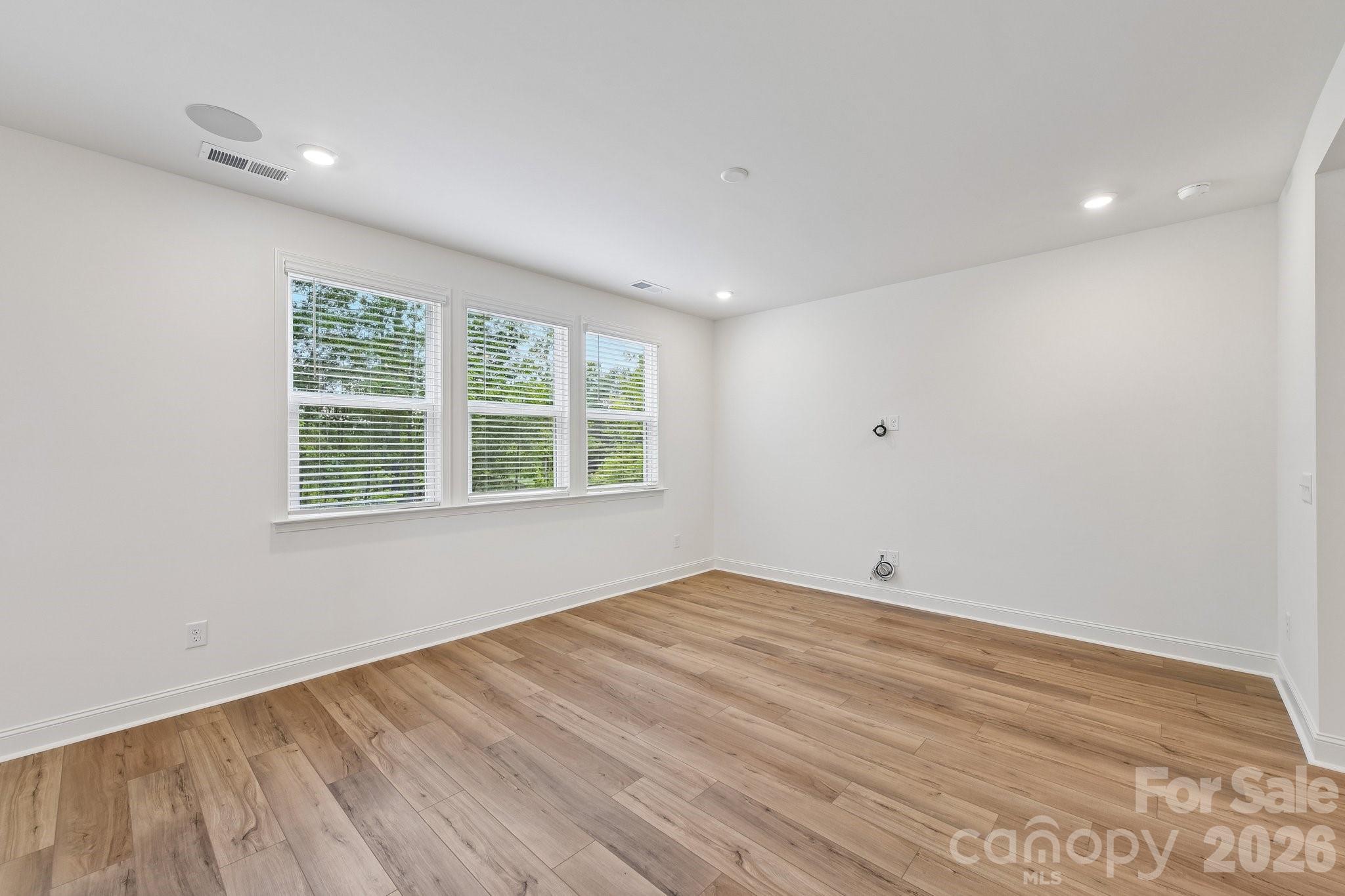 225 Bellina Drive Property Photo 8