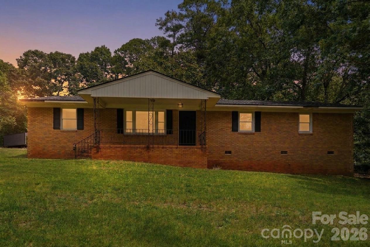 313 Park Terrace Drive Property Photo 1