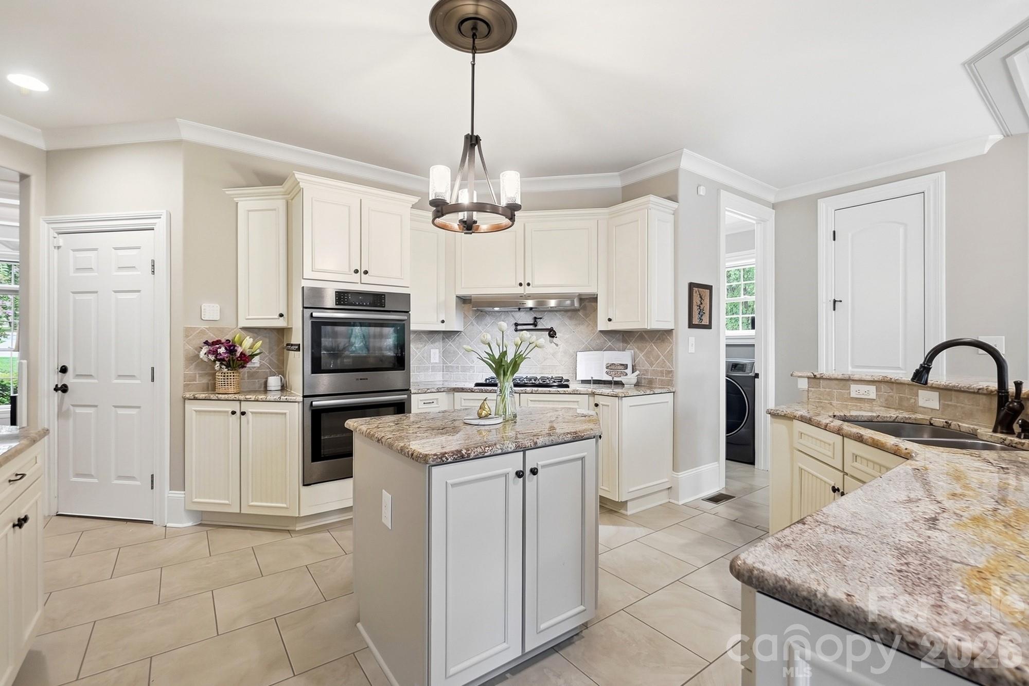 3210 Lake Shore Road Property Photo 8