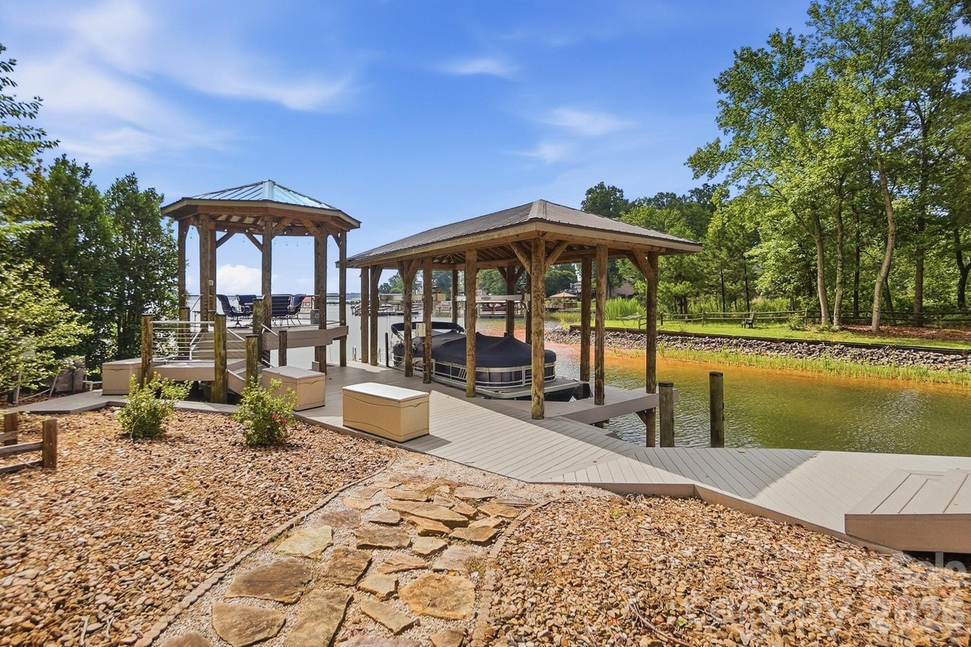 3210 Lake Shore Road Property Photo 42