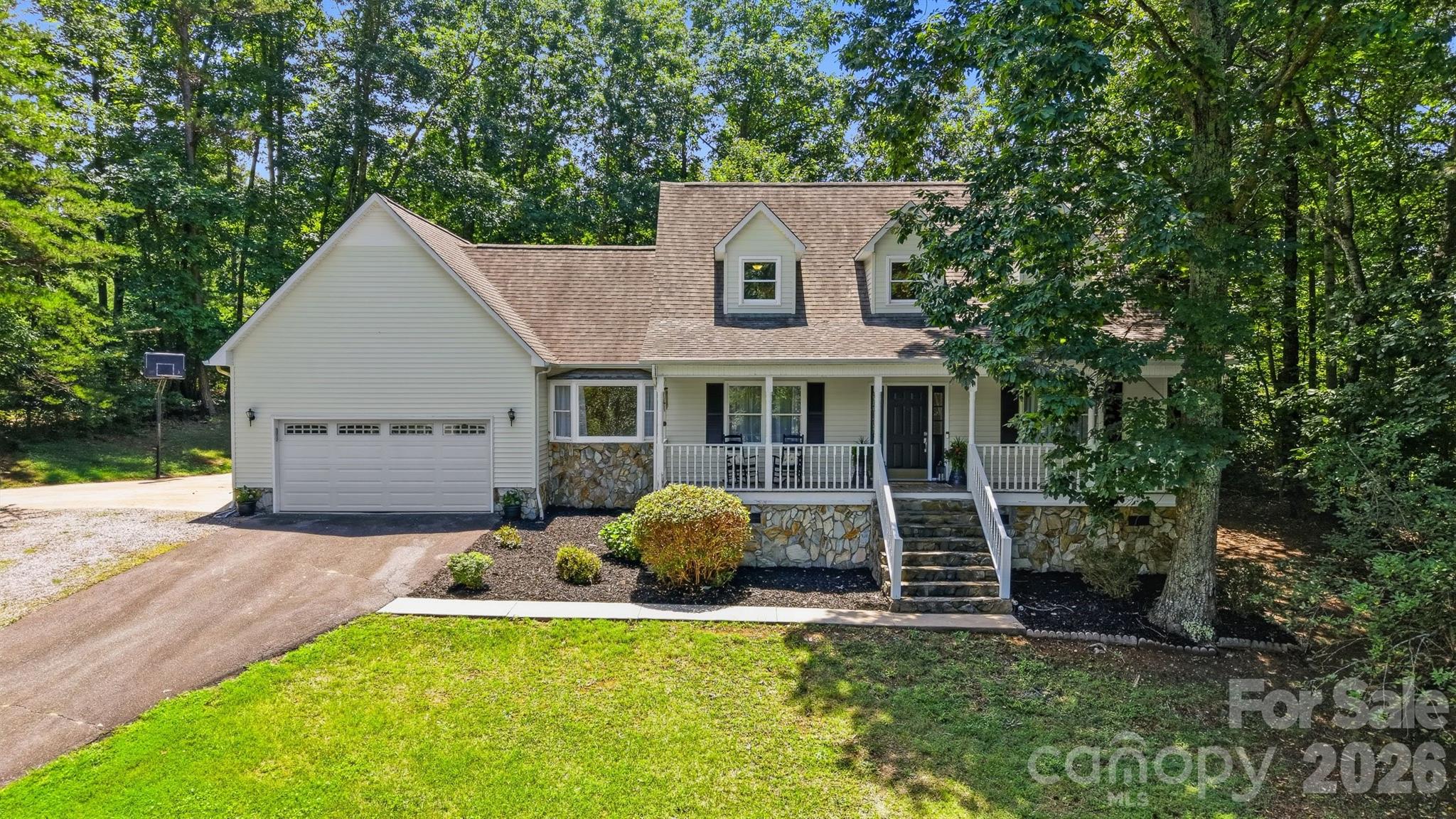 131 Fox Runn Drive Property Photo 1