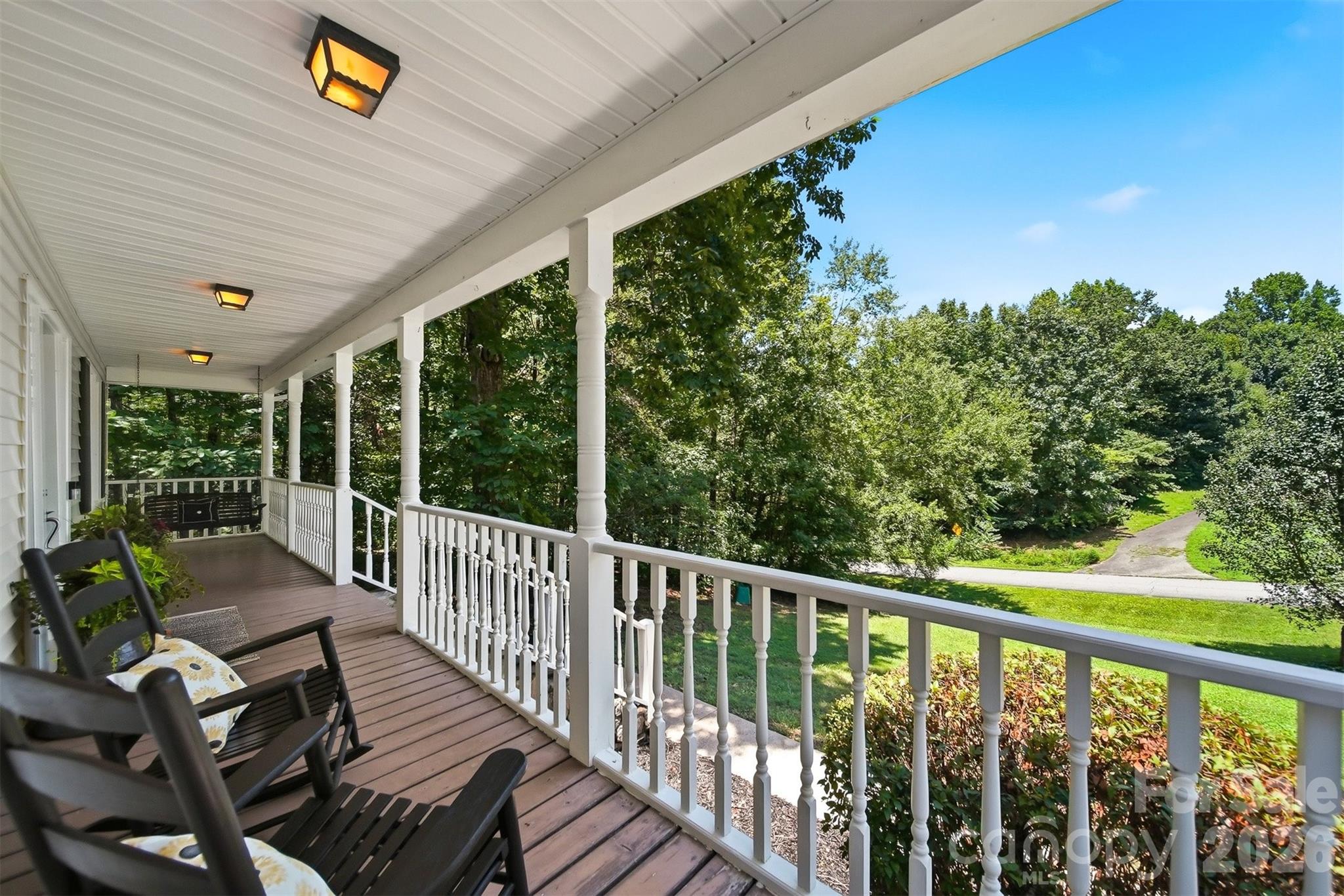 131 Fox Runn Drive Property Photo 3