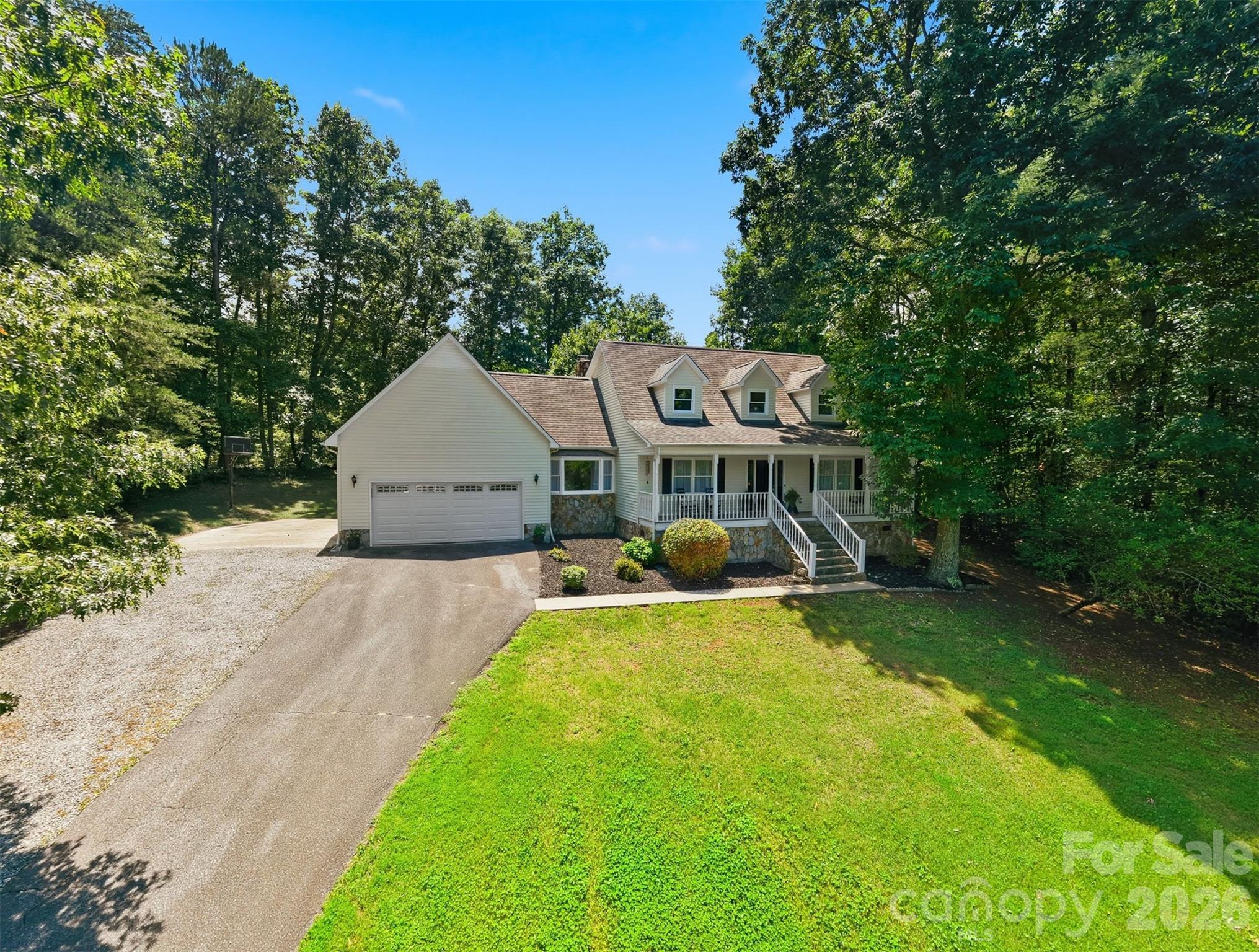 131 Fox Runn Drive Property Photo 4