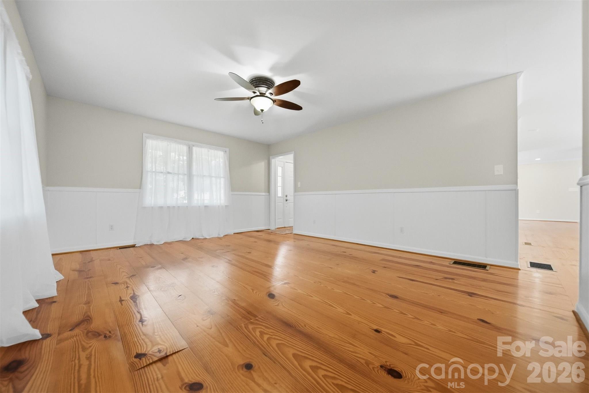 131 Fox Runn Drive Property Photo 7