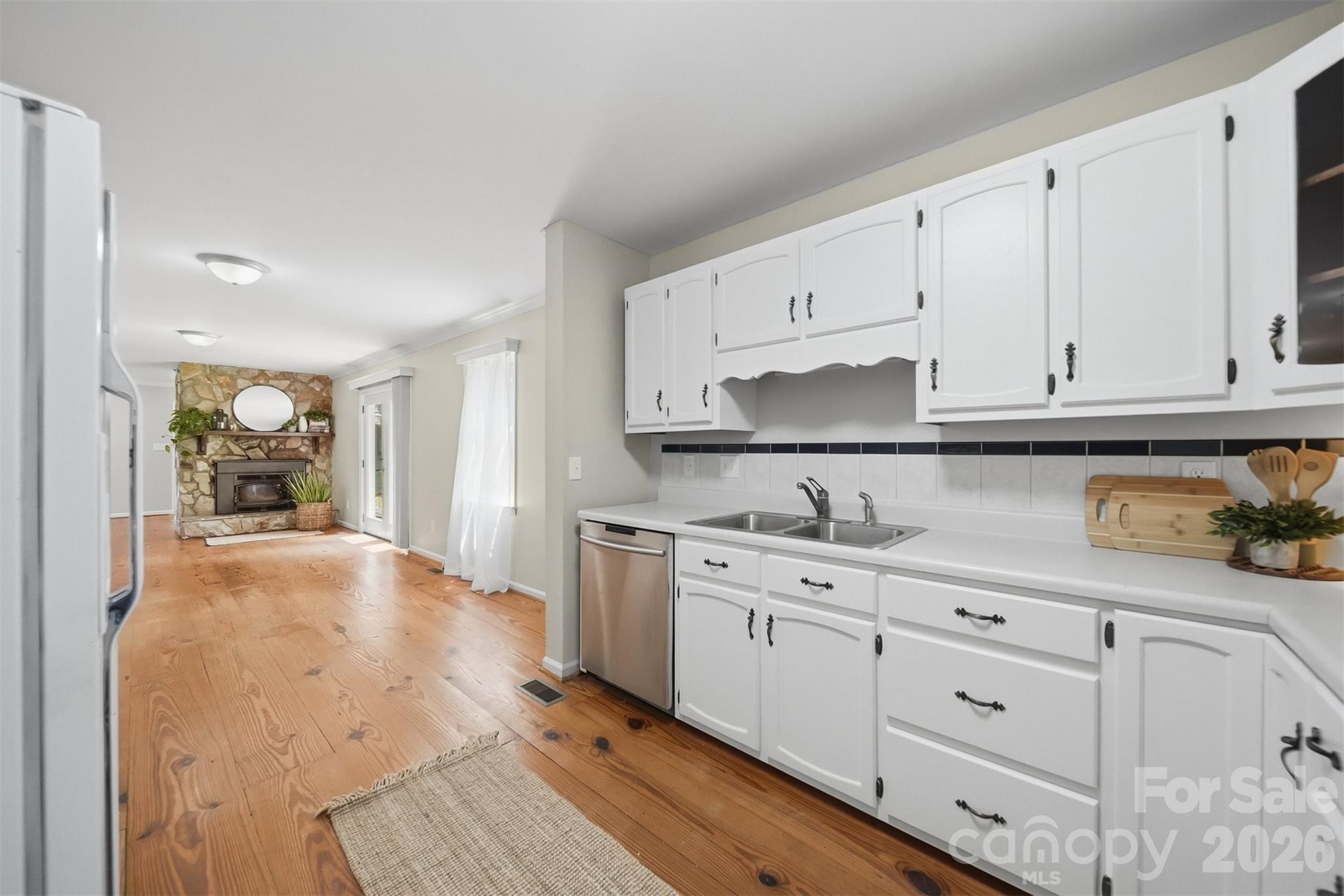 131 Fox Runn Drive Property Photo 16