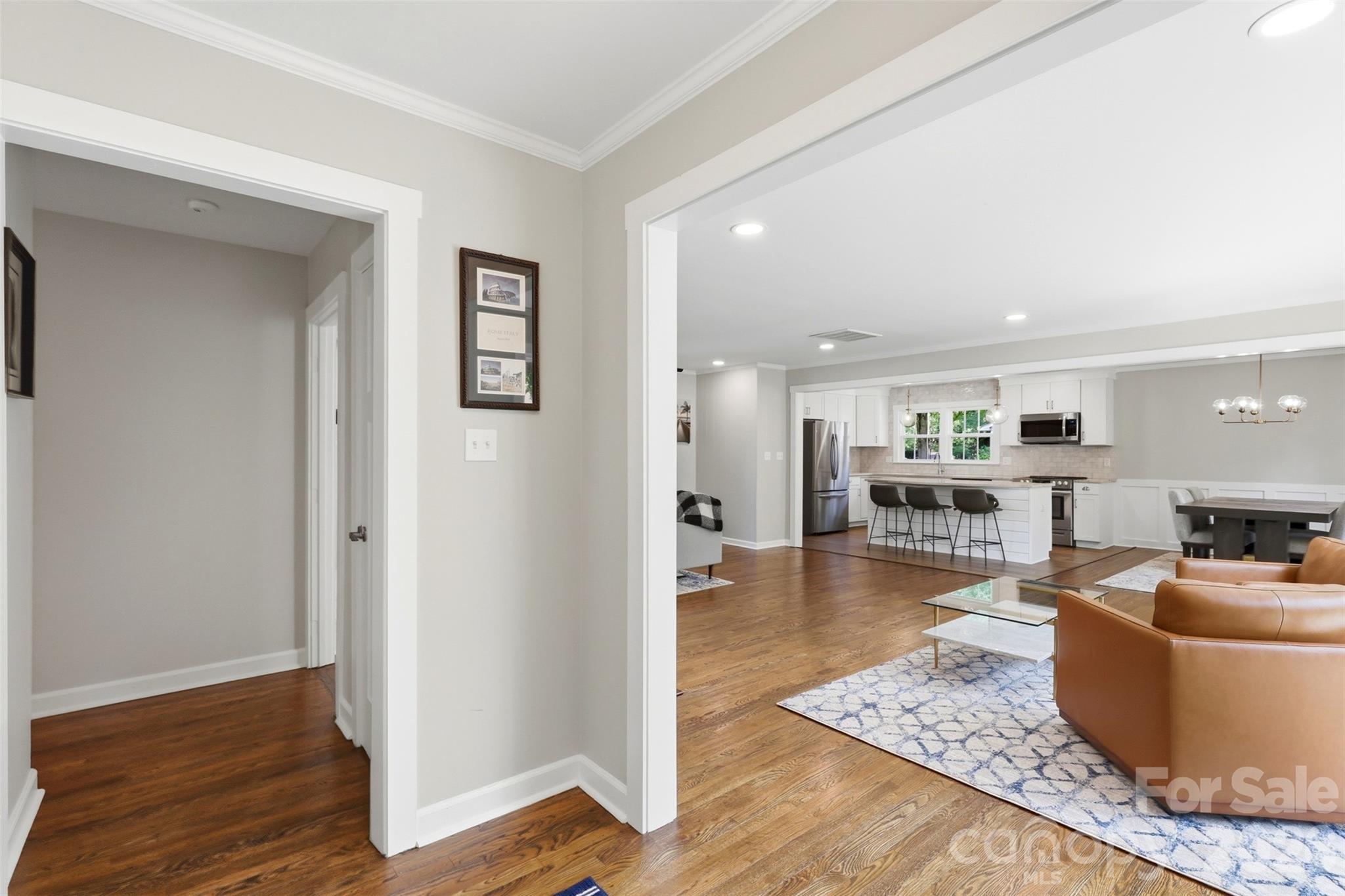8115 Knollbrook Drive Property Photo 3