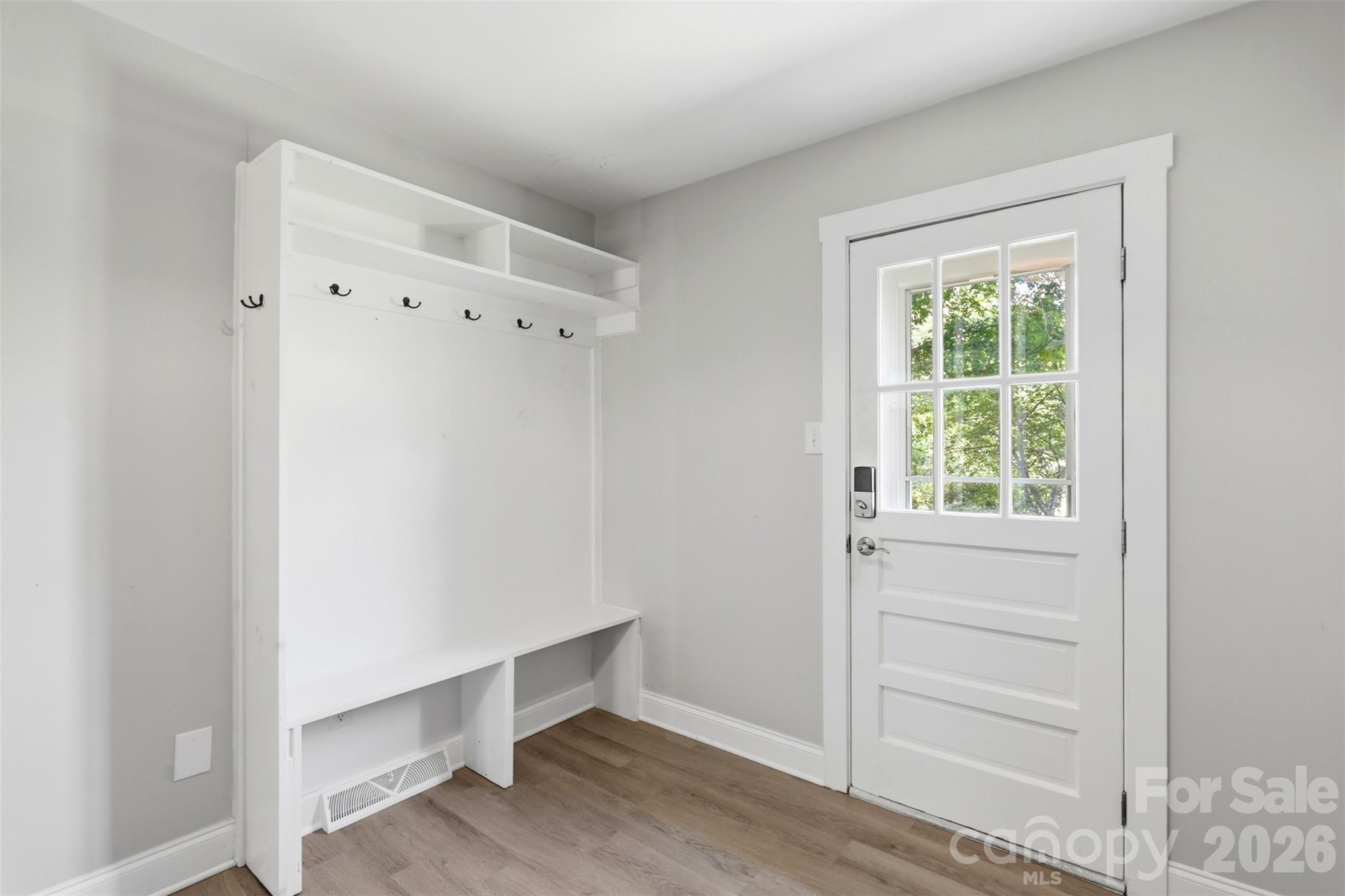 8115 Knollbrook Drive Property Photo 35