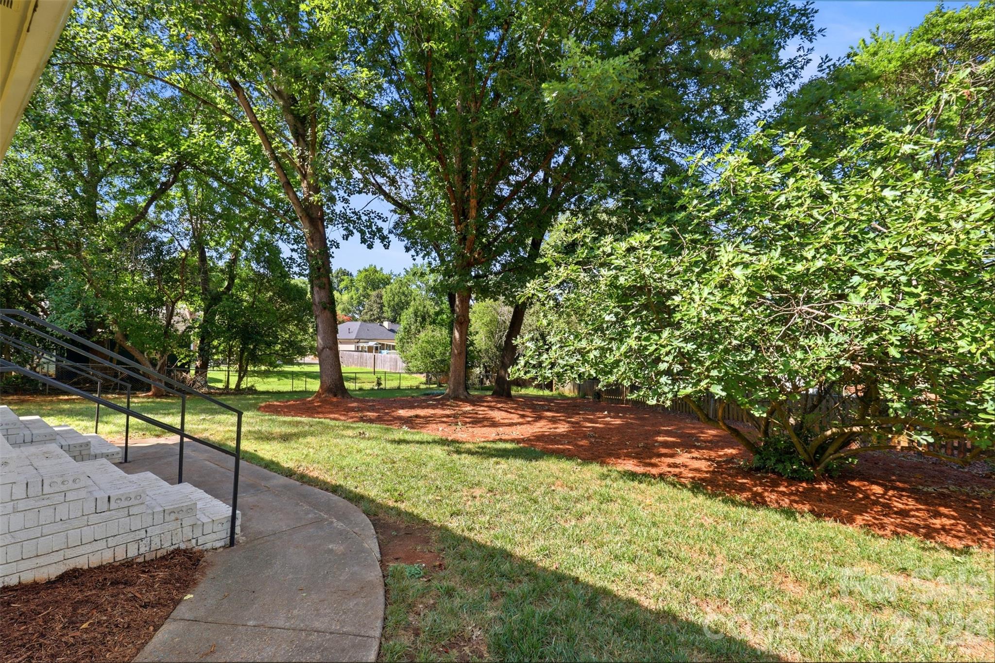 8115 Knollbrook Drive Property Photo 38