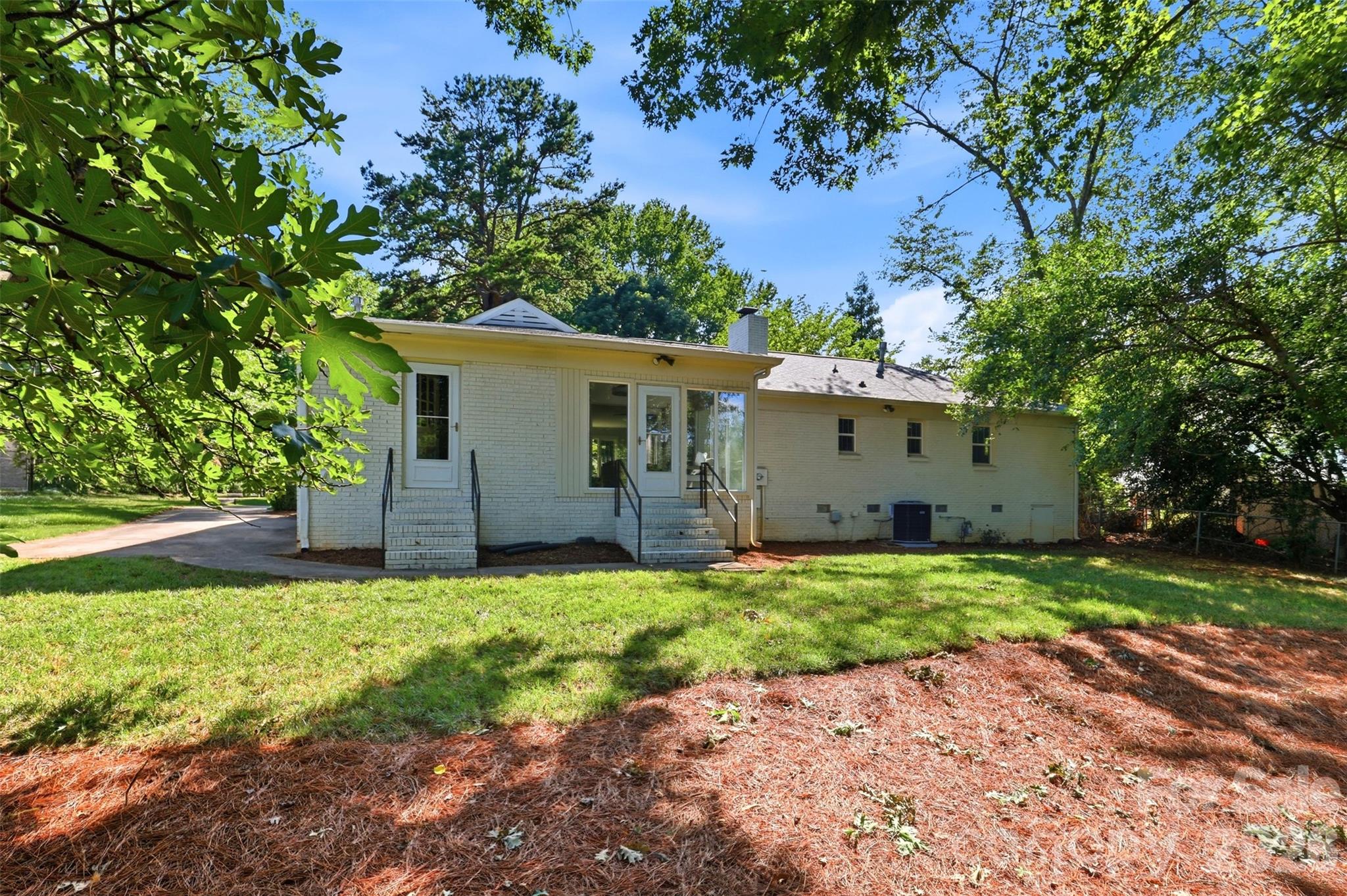 8115 Knollbrook Drive Property Photo 42