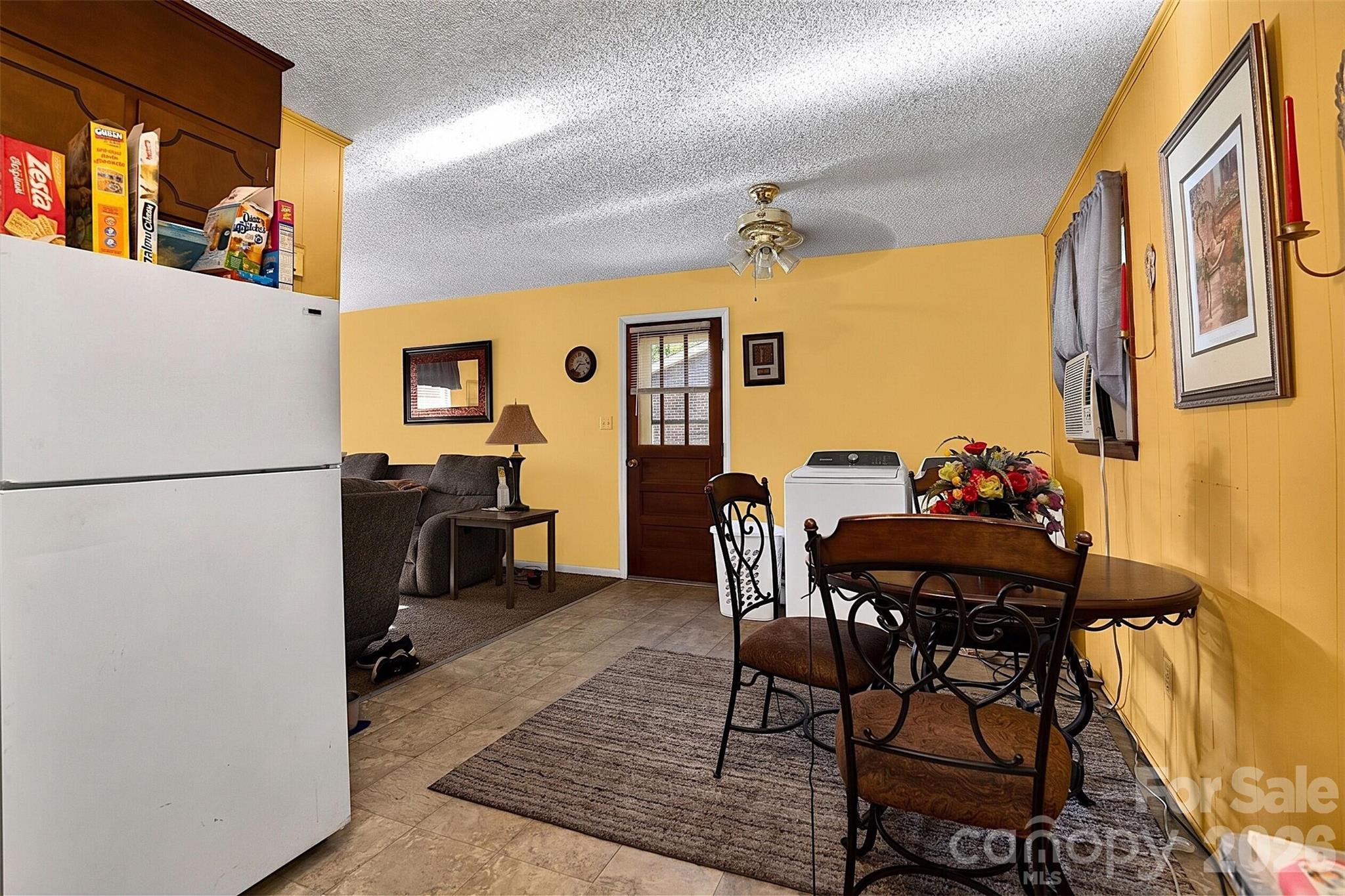 308 S Pine Street Property Photo 6