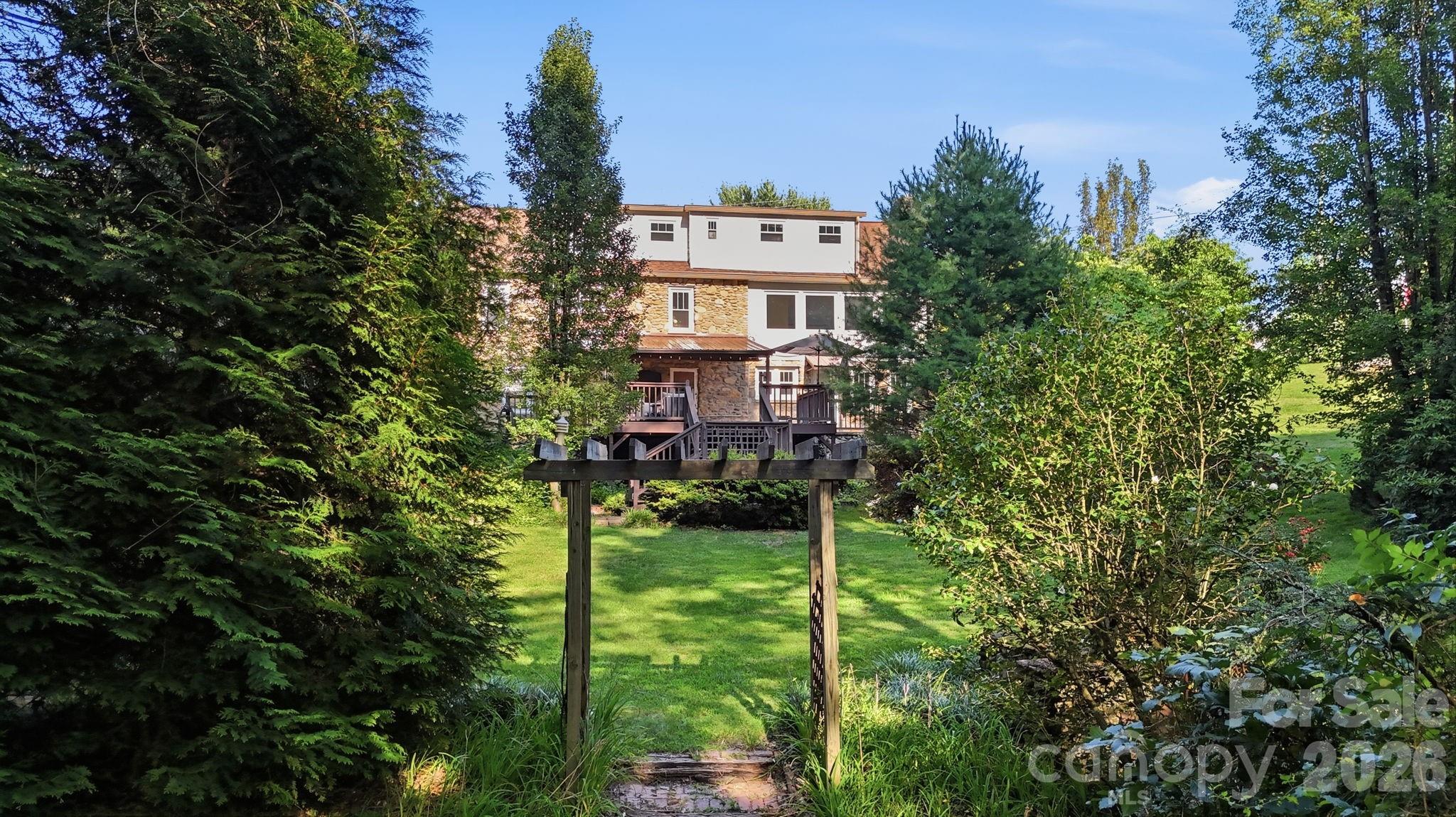 1686 Dutch Cove Road Property Photo 4