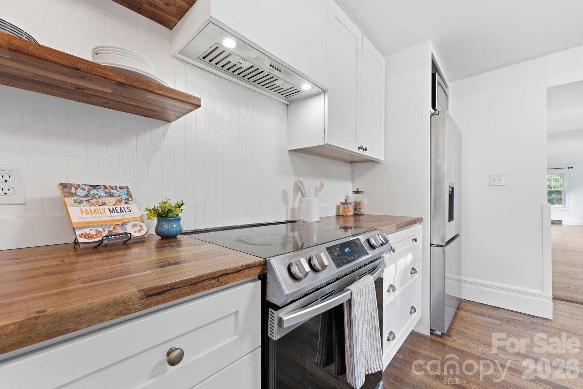 1686 Dutch Cove Road Property Photo 12