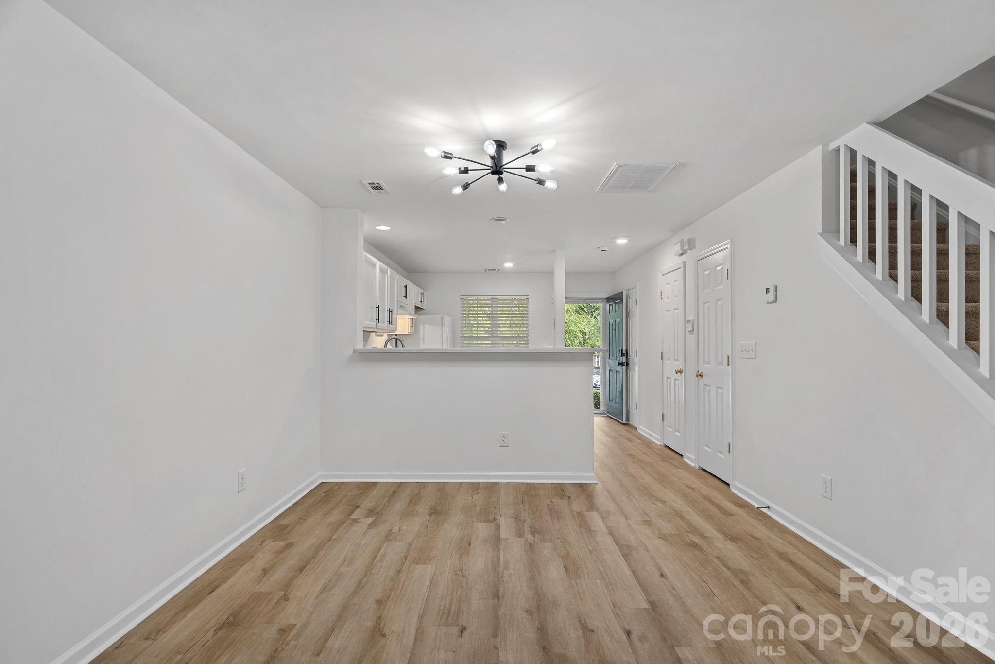 10822 Holly Ridge Boulevard Property Photo 8