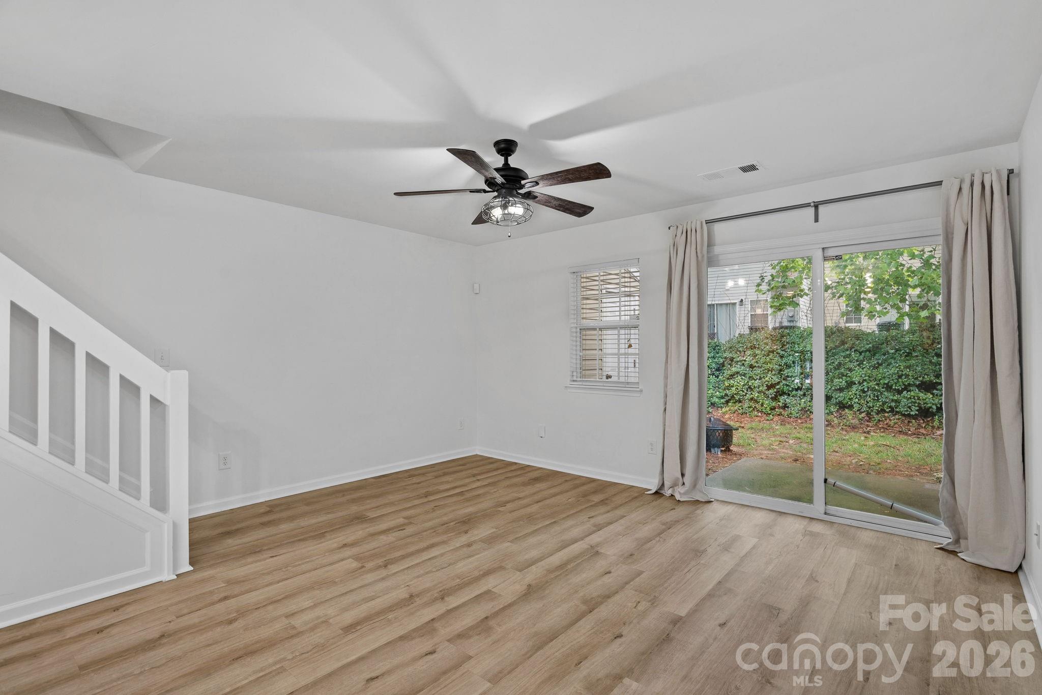 10822 Holly Ridge Boulevard Property Photo 9