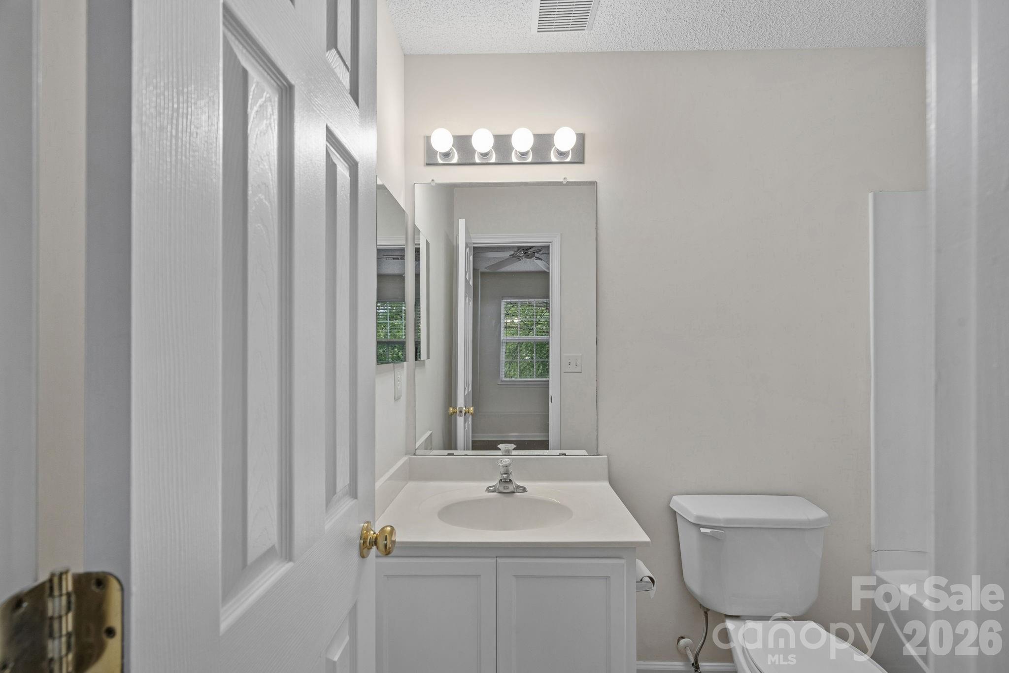 10822 Holly Ridge Boulevard Property Photo 13