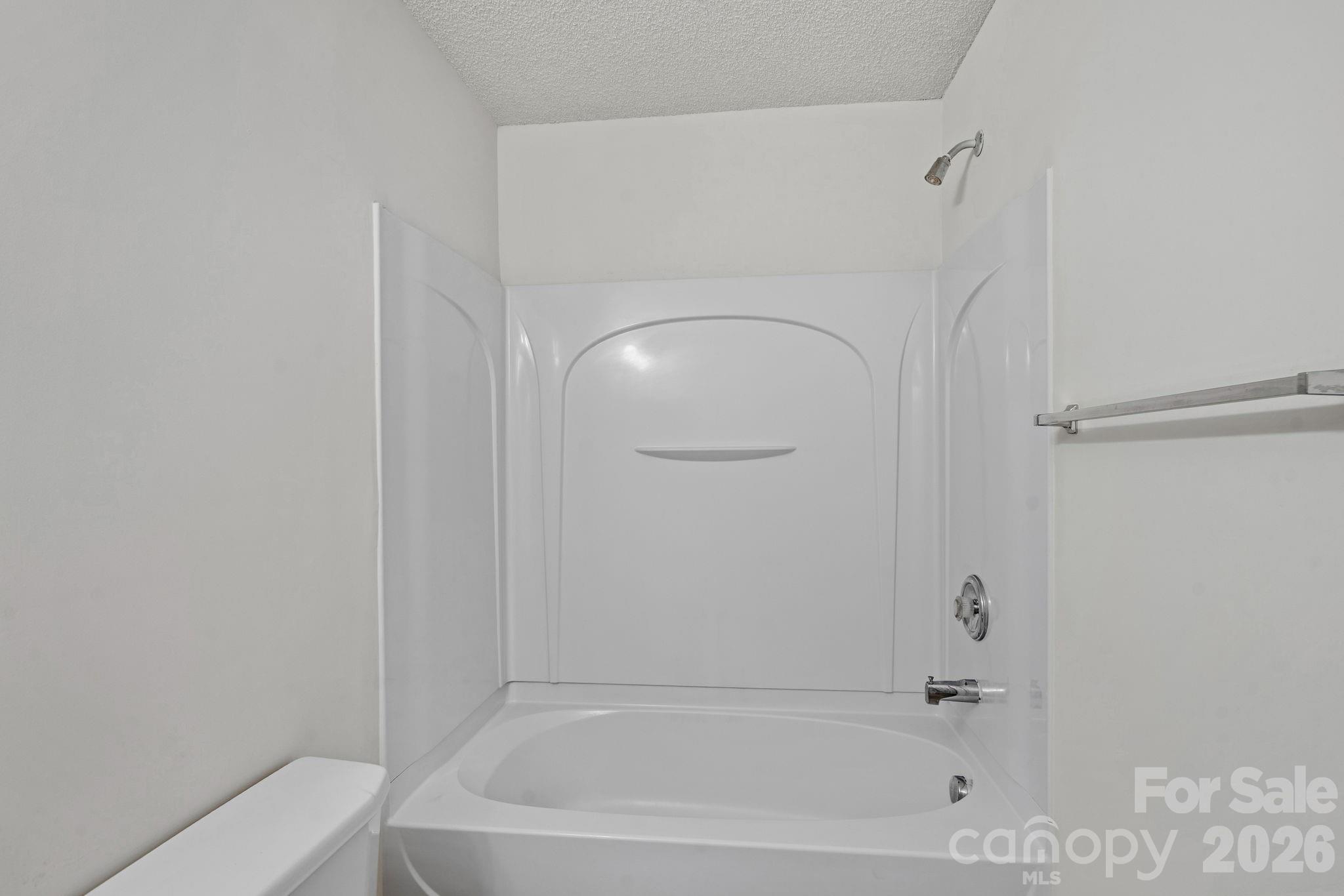 10822 Holly Ridge Boulevard Property Photo 14