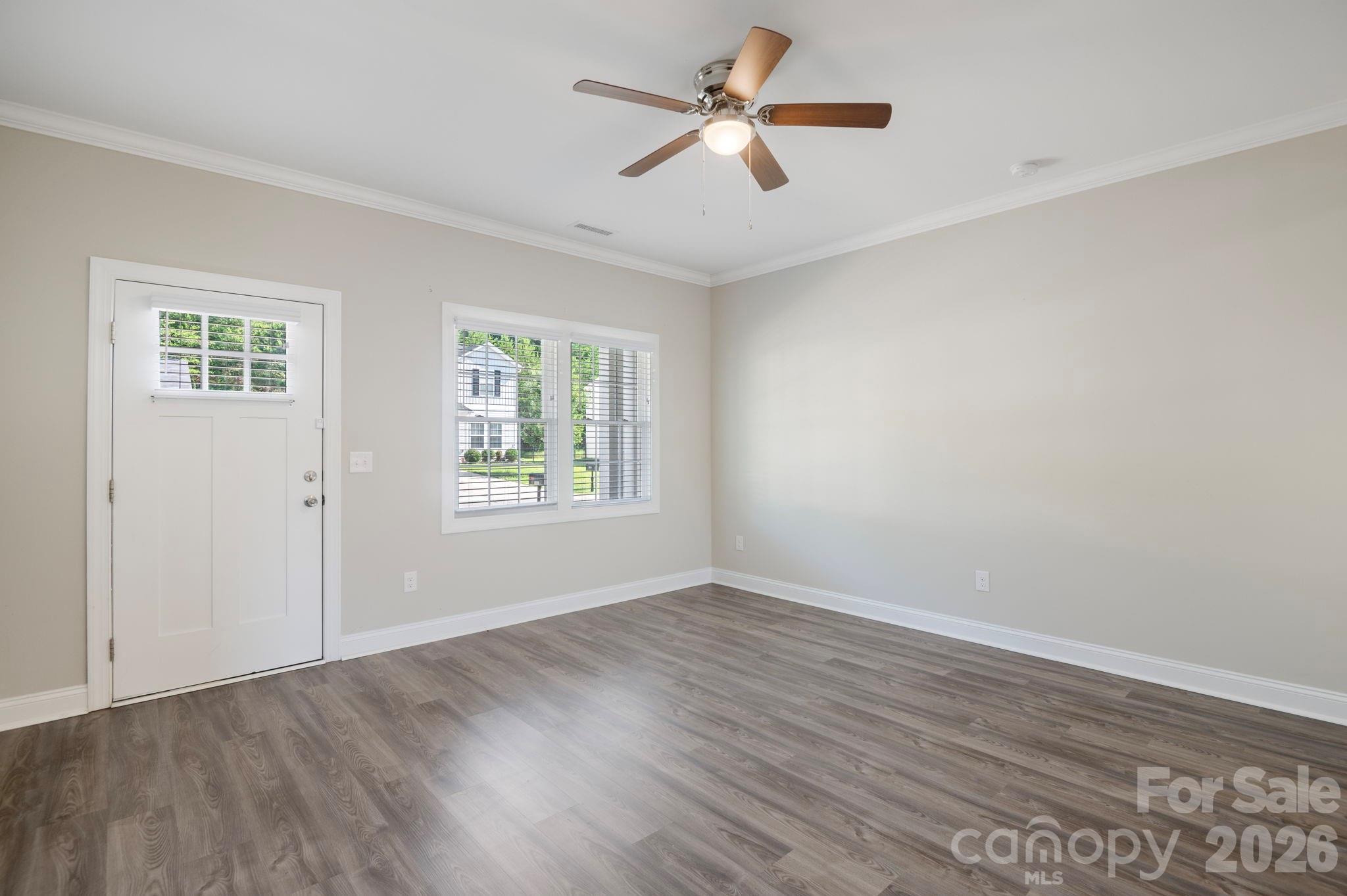 3939 Newhall Drive Property Photo 7