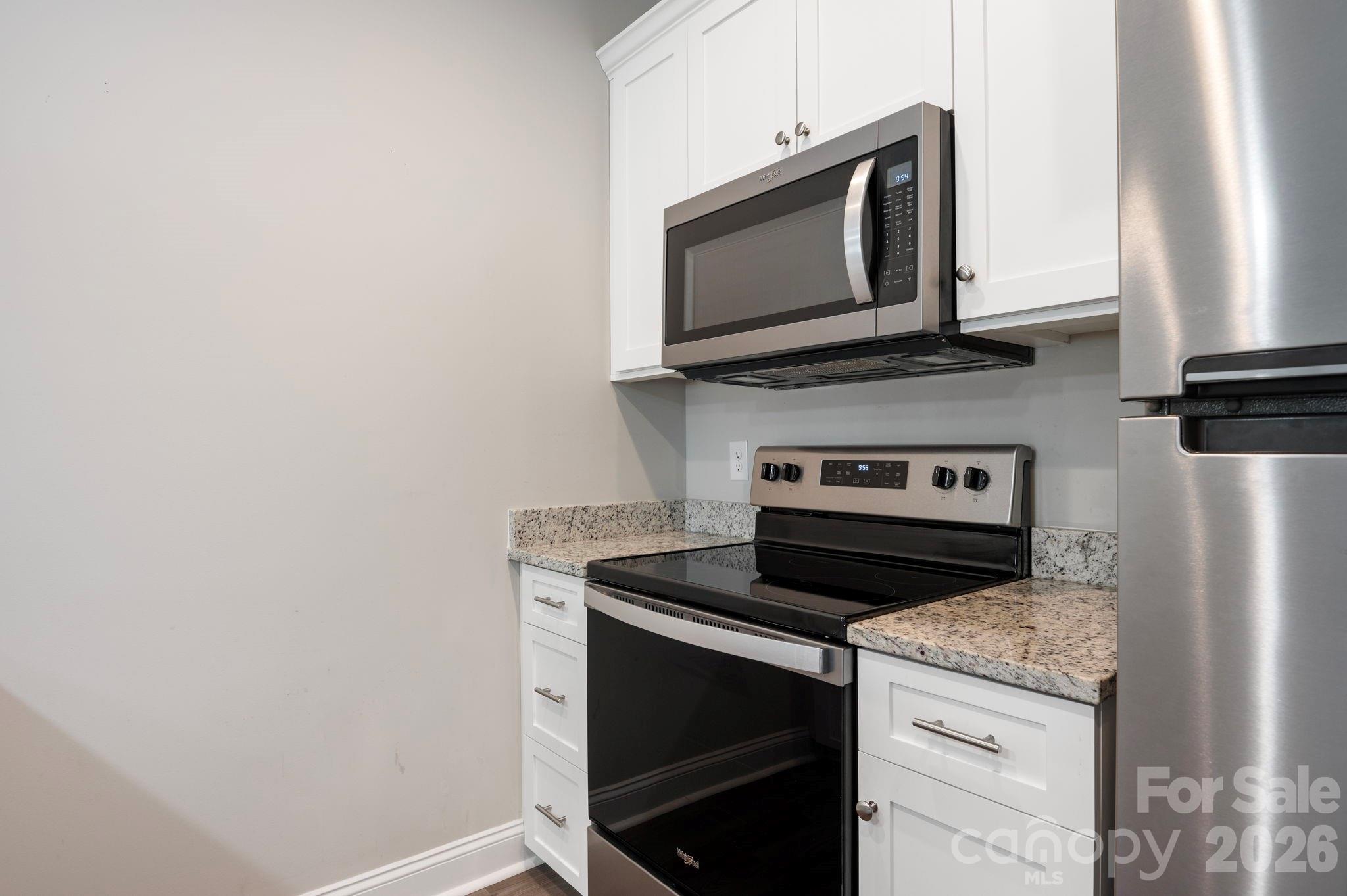 3939 Newhall Drive Property Photo 16