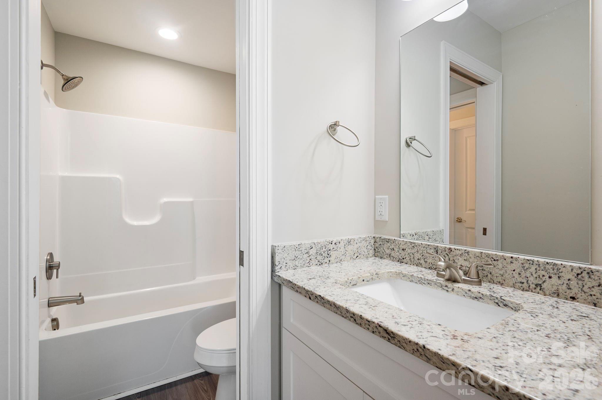 3939 Newhall Drive Property Photo 21