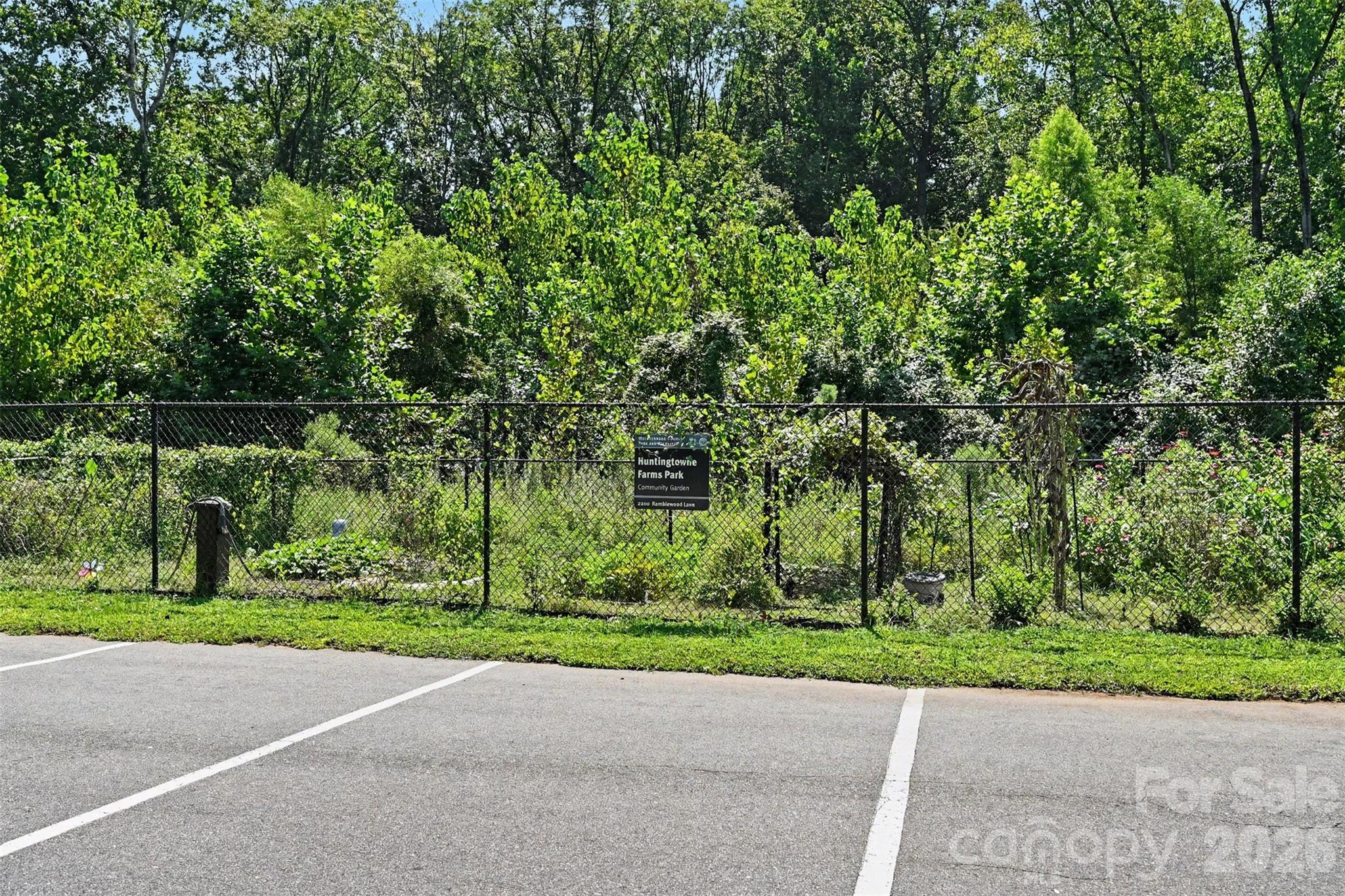 7505 Hawkstand Lane Property Photo 40