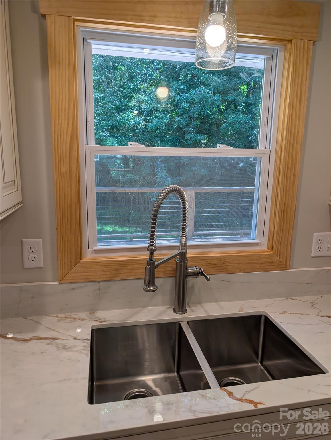 522 Brandon Road Property Photo 10