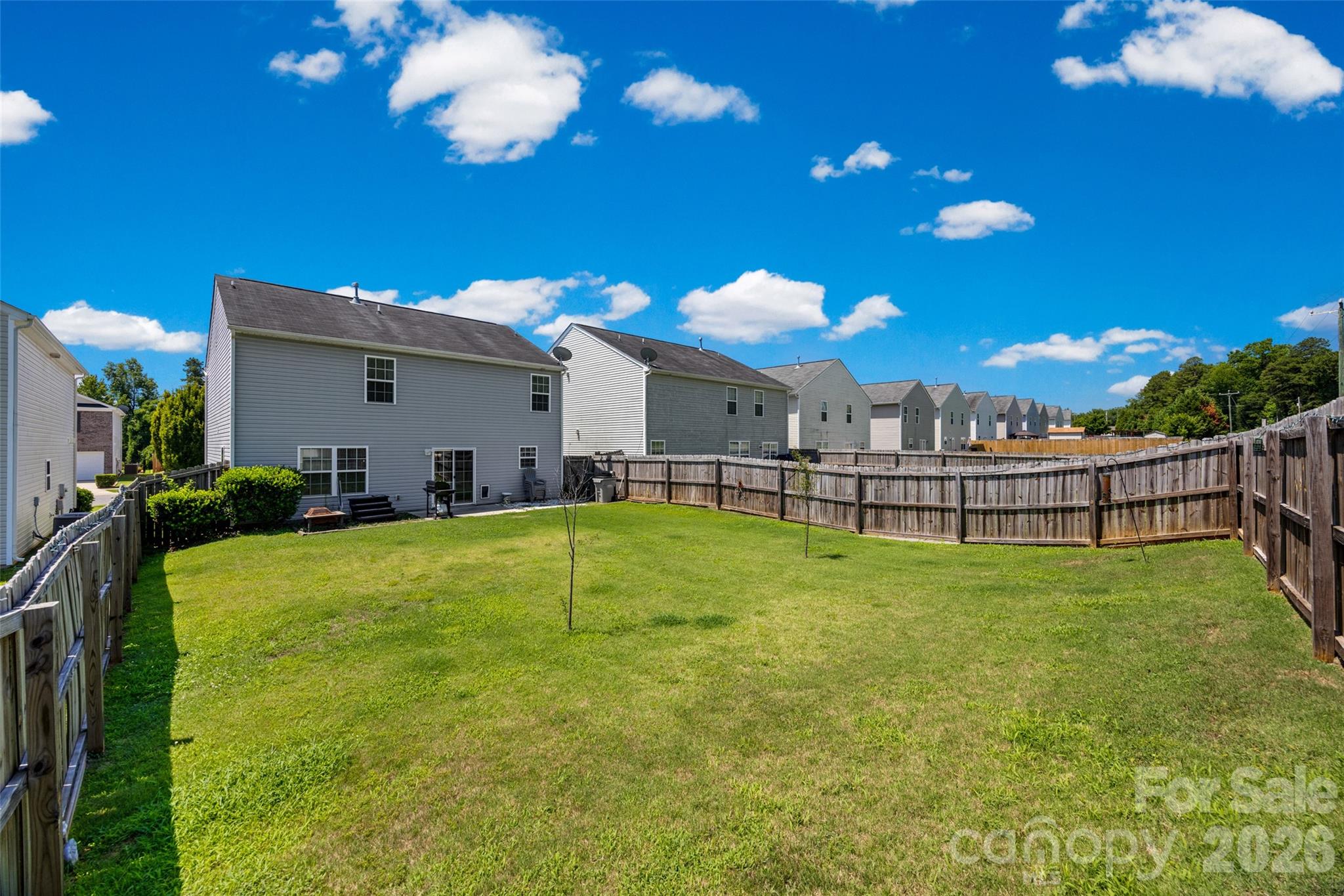 1772 Eastway Drive Property Photo 2
