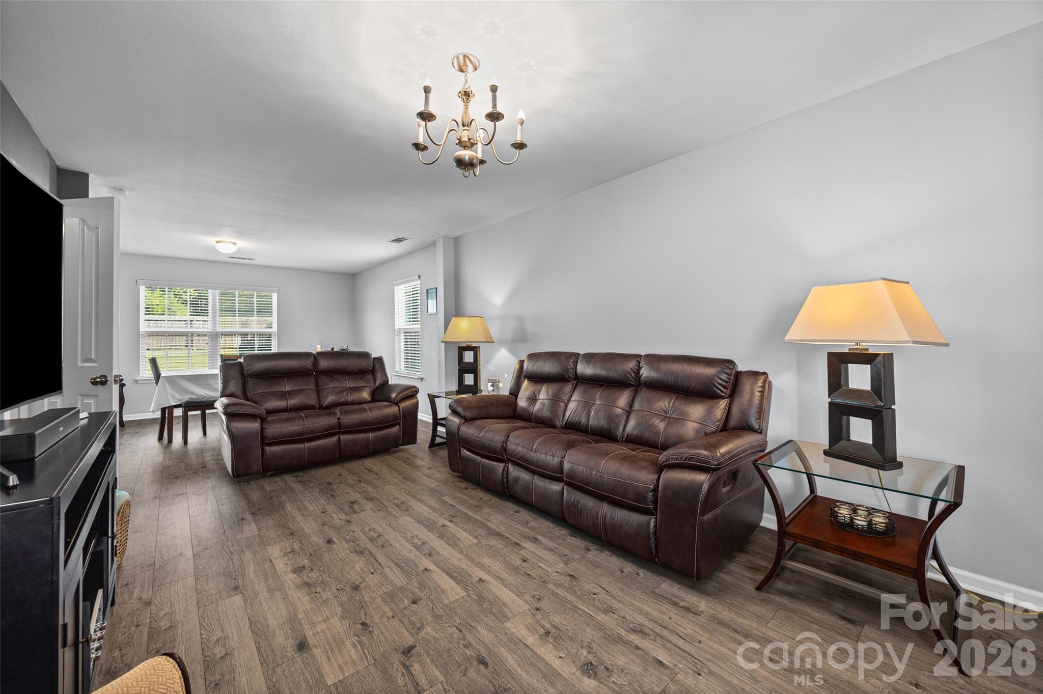 1772 Eastway Drive Property Photo 2