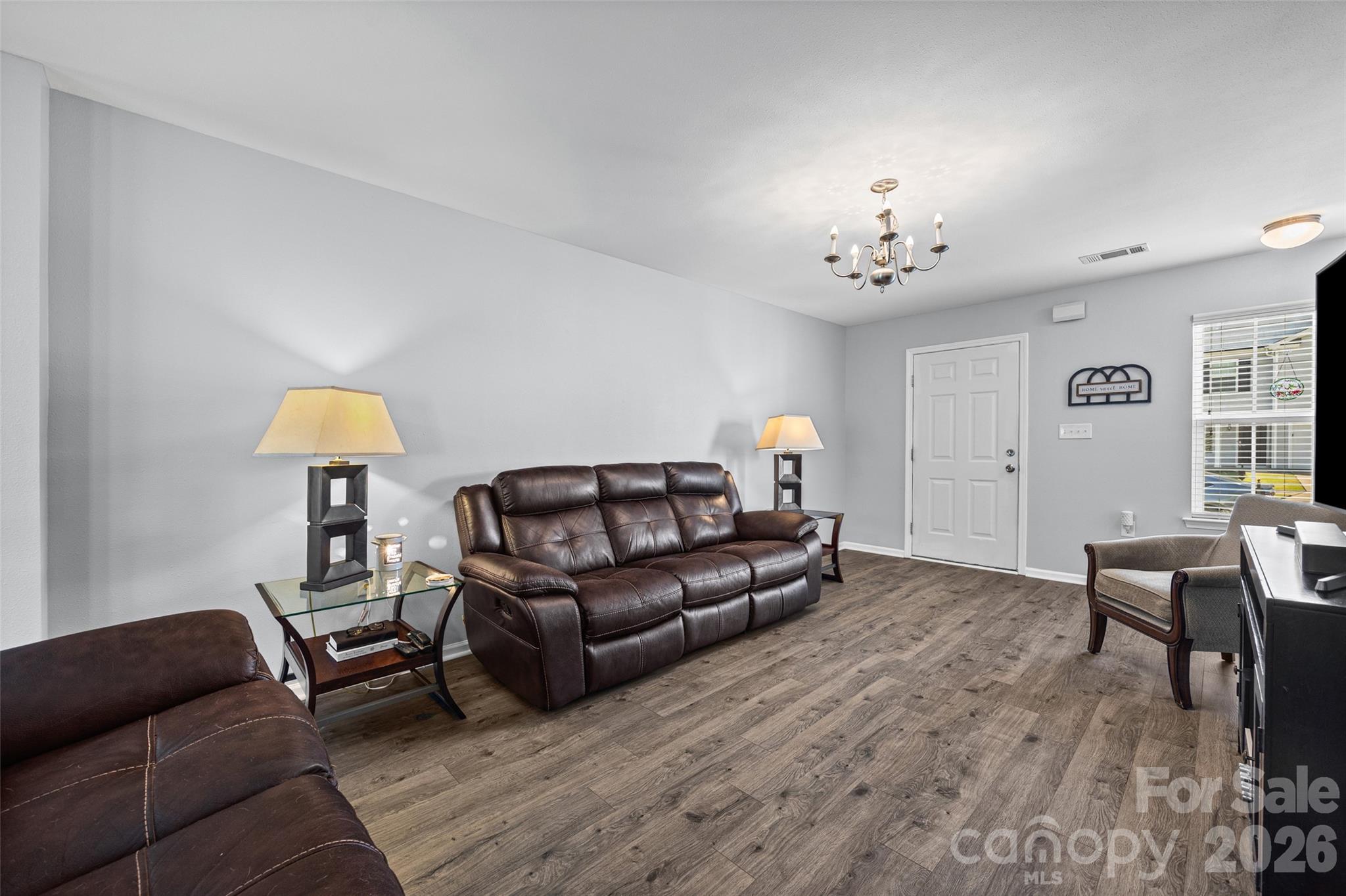 1772 Eastway Drive Property Photo 3