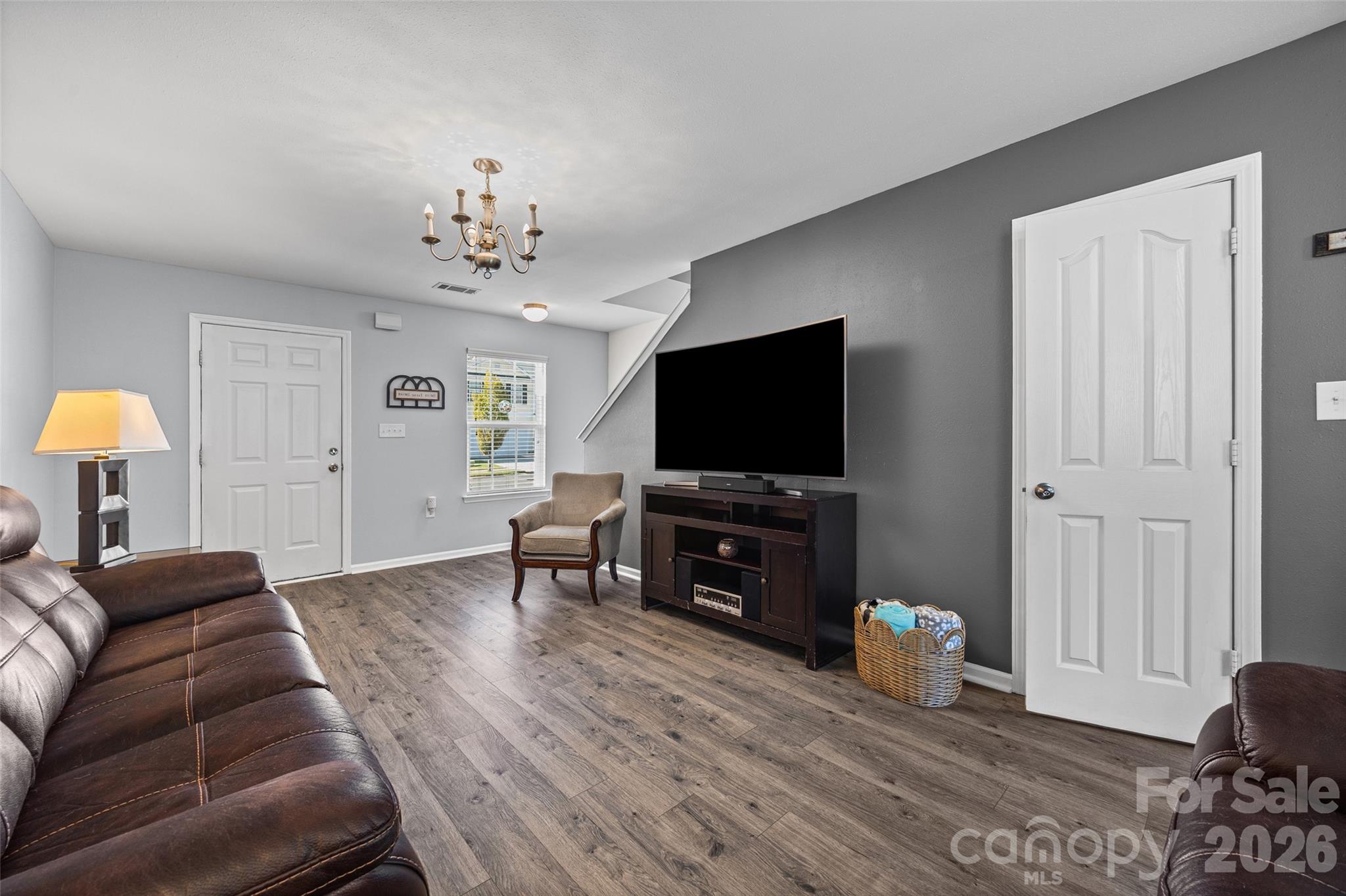 1772 Eastway Drive Property Photo 4