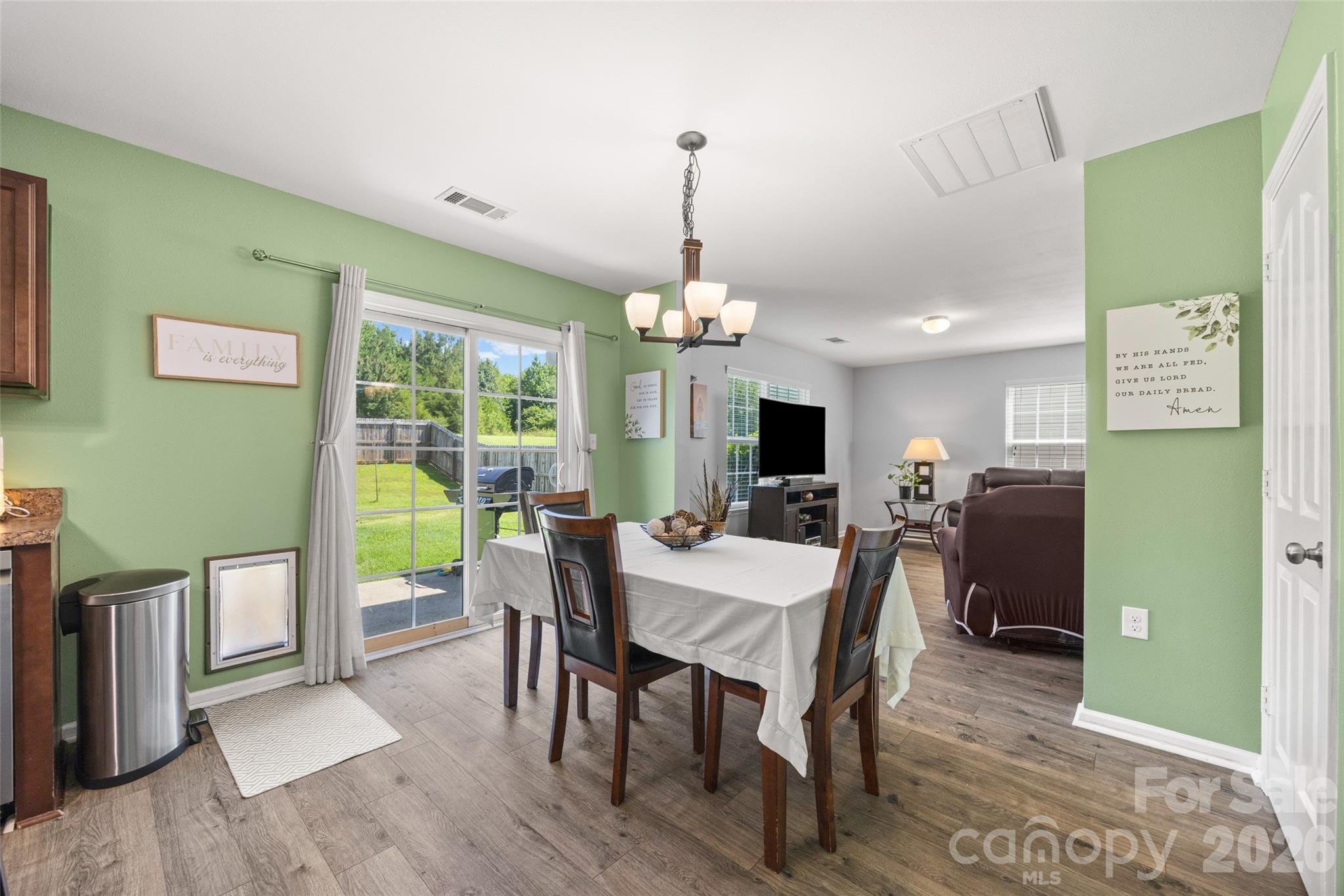 1772 Eastway Drive Property Photo 11