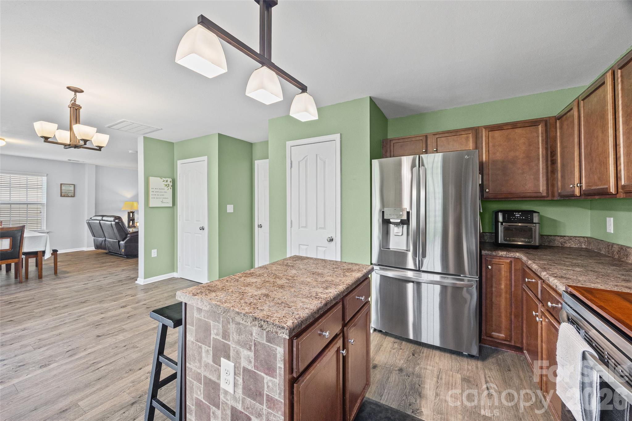 1772 Eastway Drive Property Photo 13