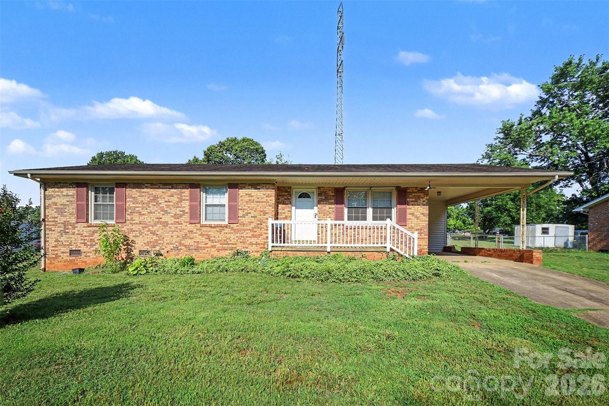 202 W Debby Drive Property Photo 1