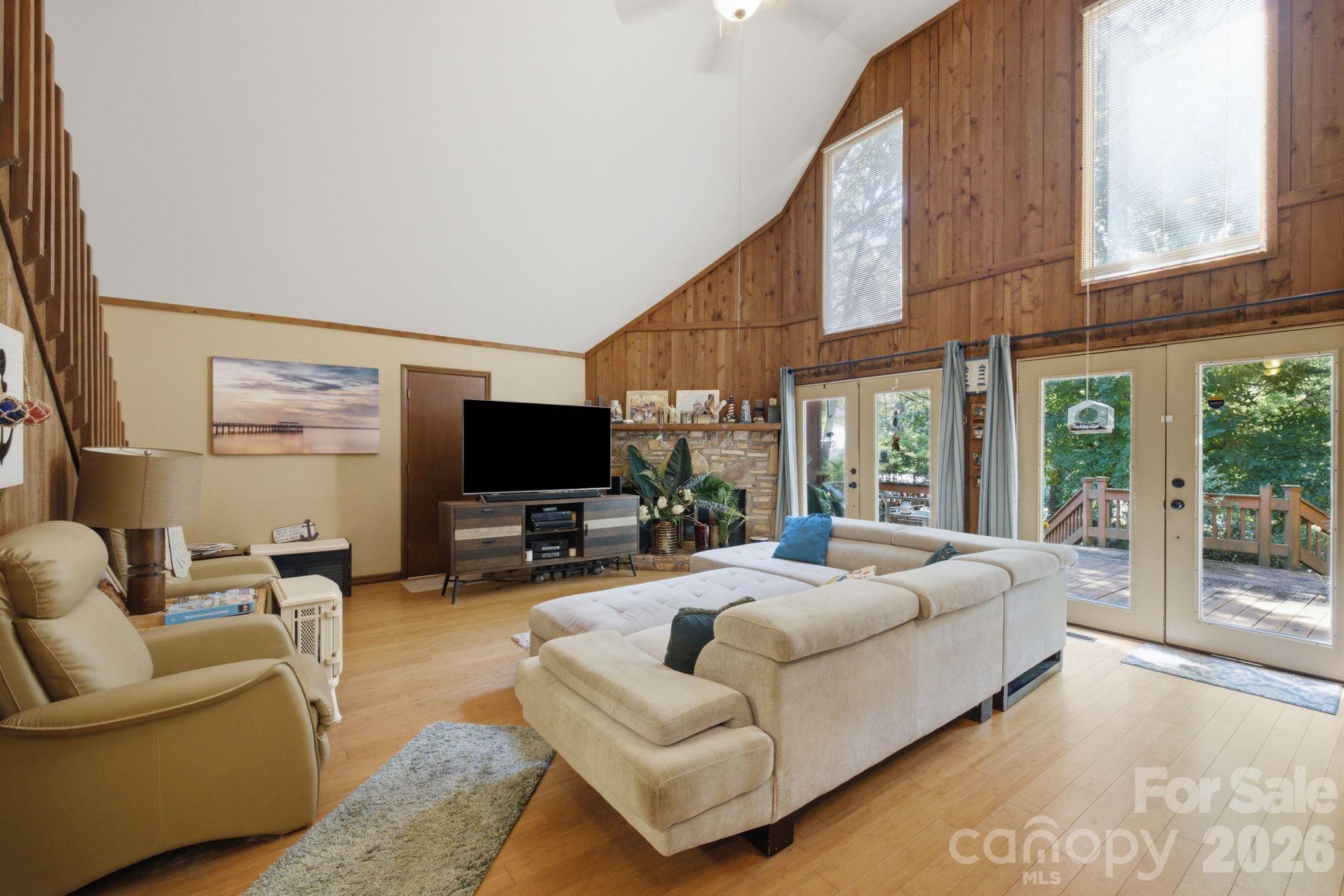 21235 Sandy Cove Road Property Photo 11