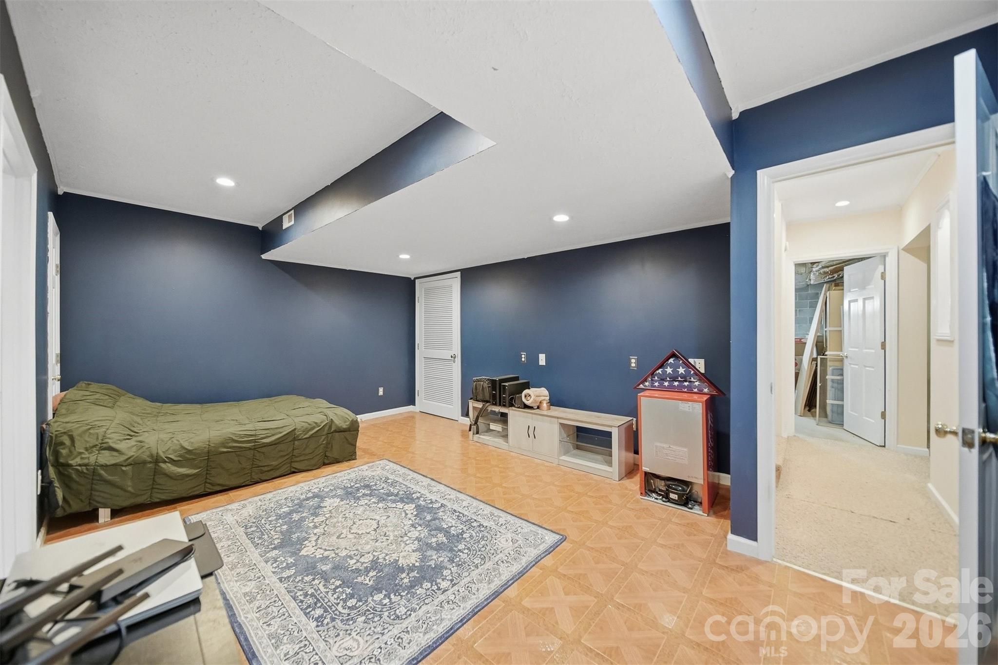 277 Rembrandt Drive Property Photo 26