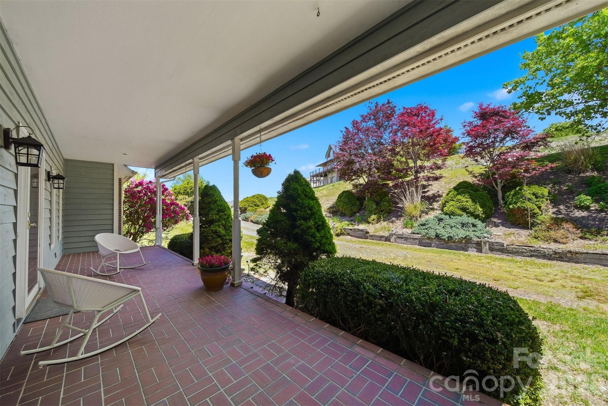 277 Rembrandt Drive Property Photo 39