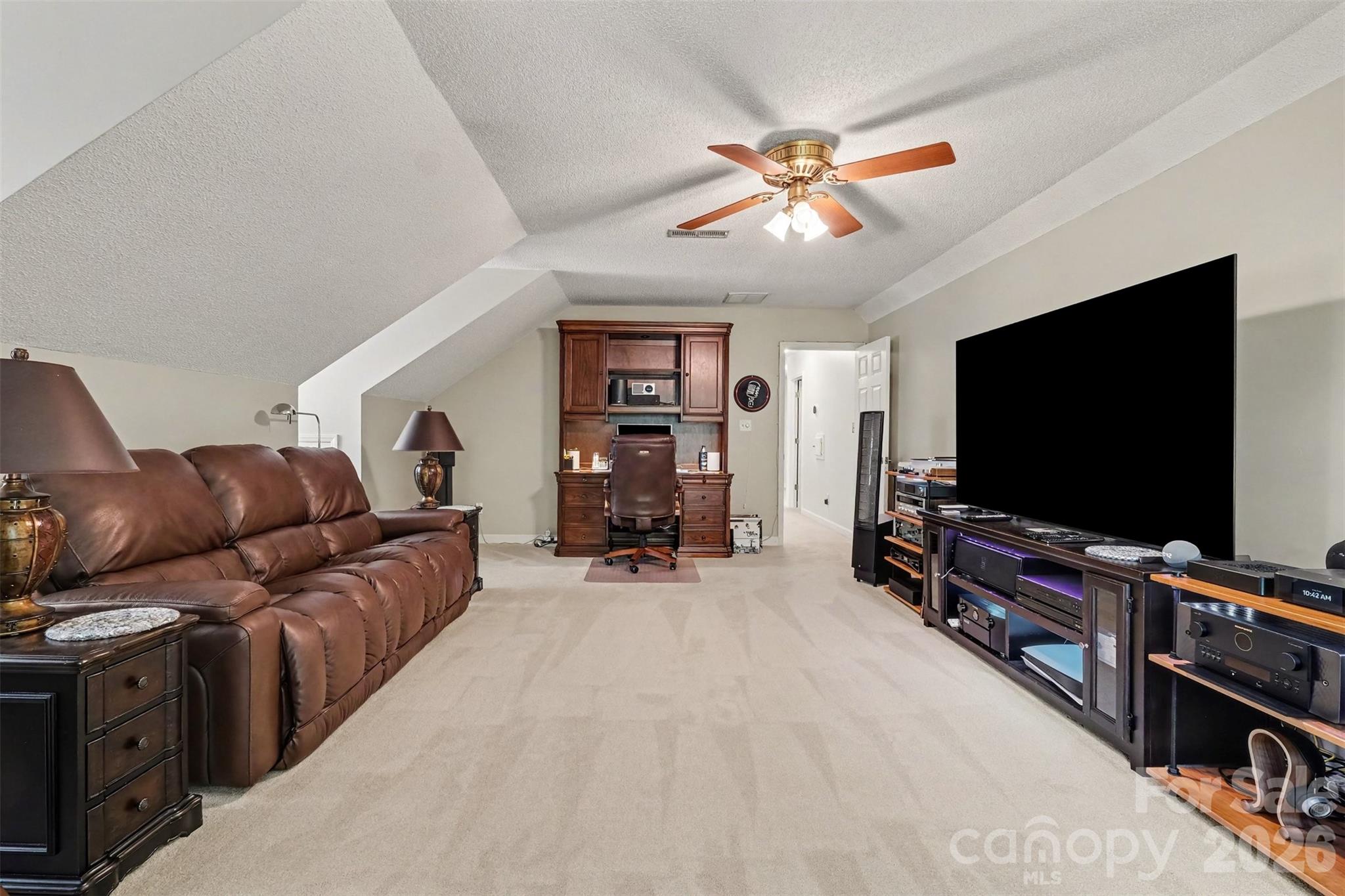 10010 Drawbridge Drive Property Photo 16
