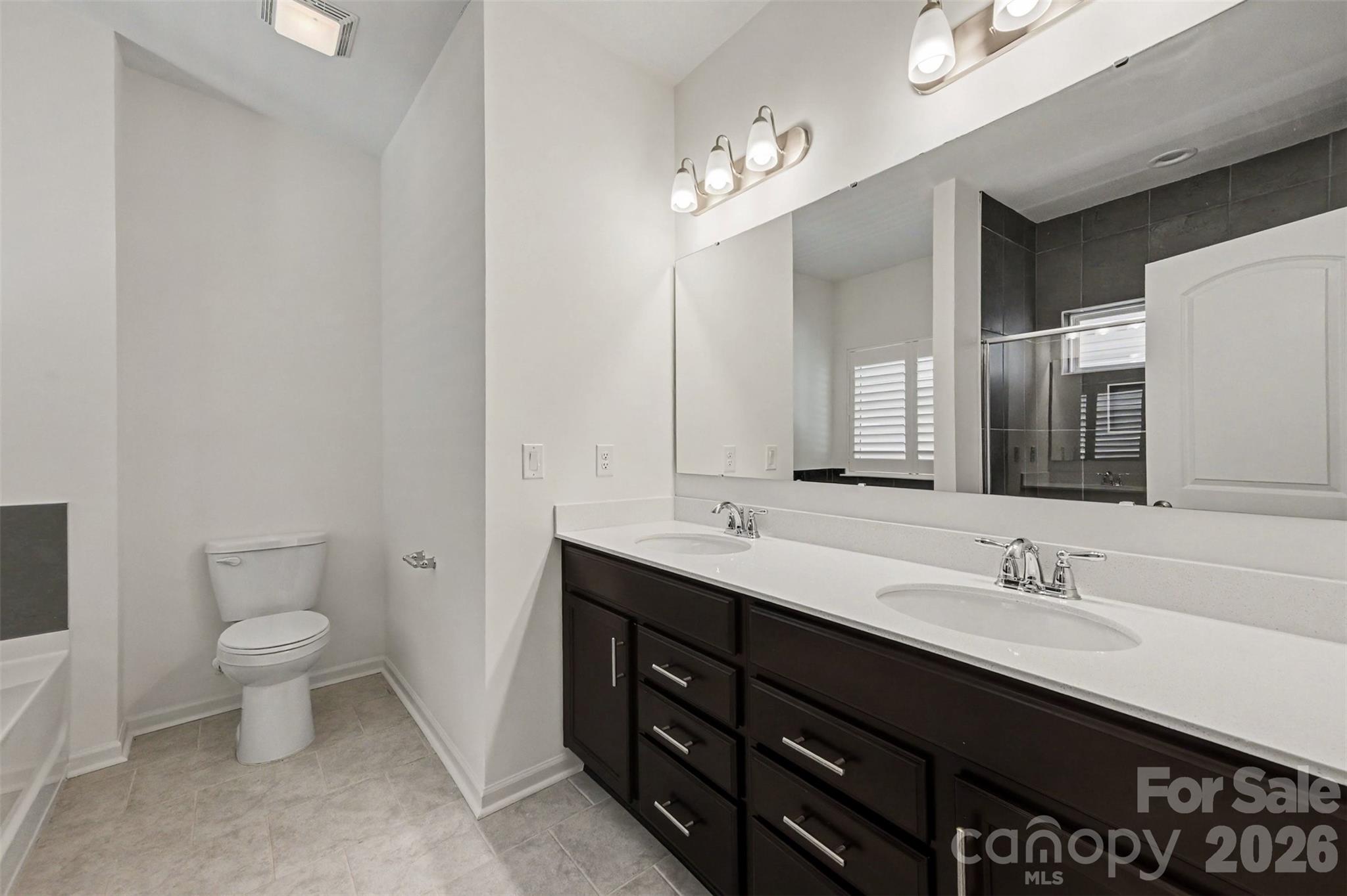 6343 Clarisse Drive Property Photo 20