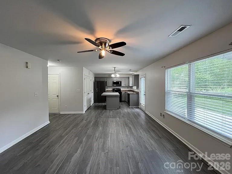 4828 Lynn Lee Circle Property Photo 2