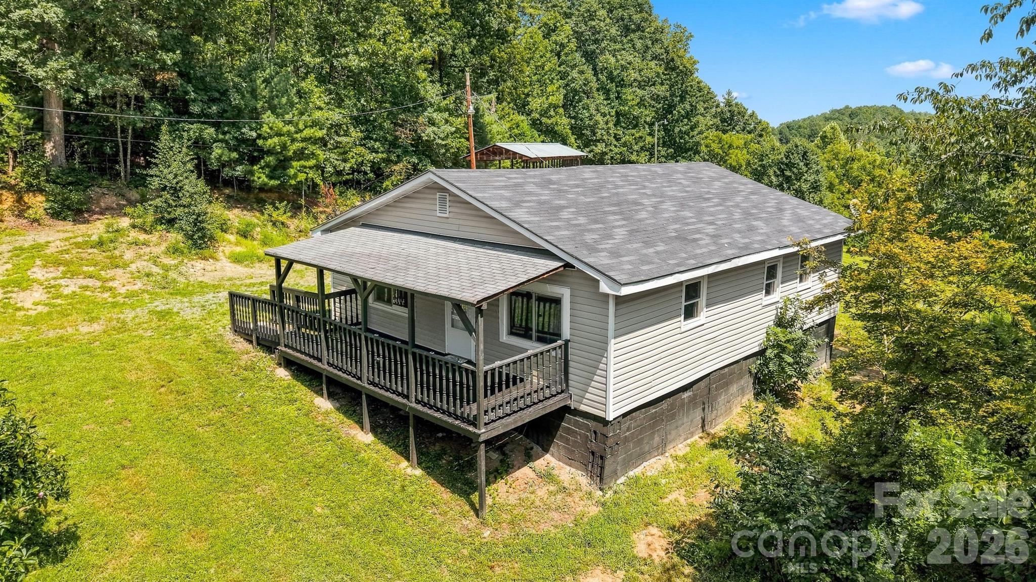 3028 Playmore Beach Road Property Photo 1