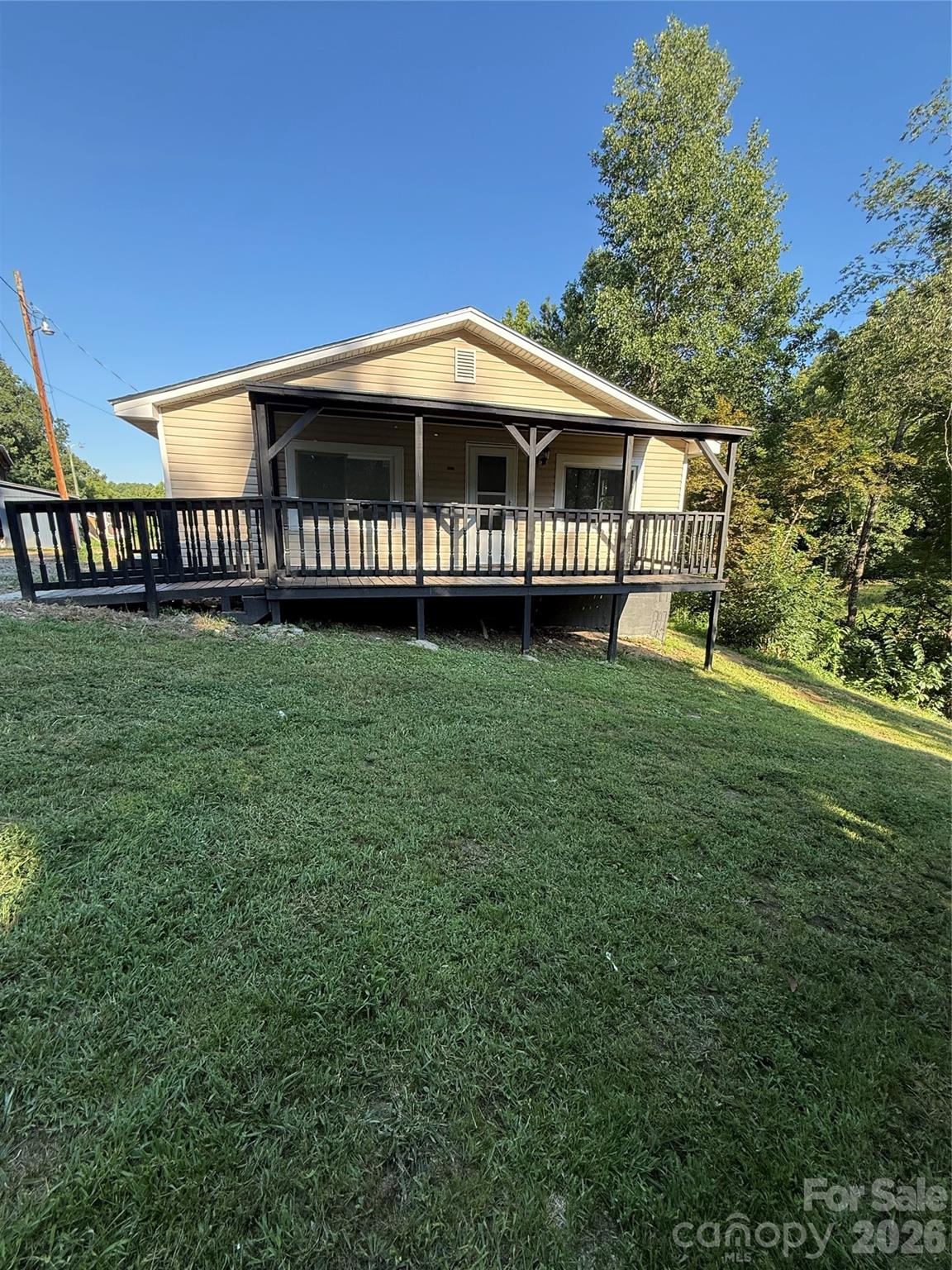 3028 Playmore Beach Road Property Photo 2