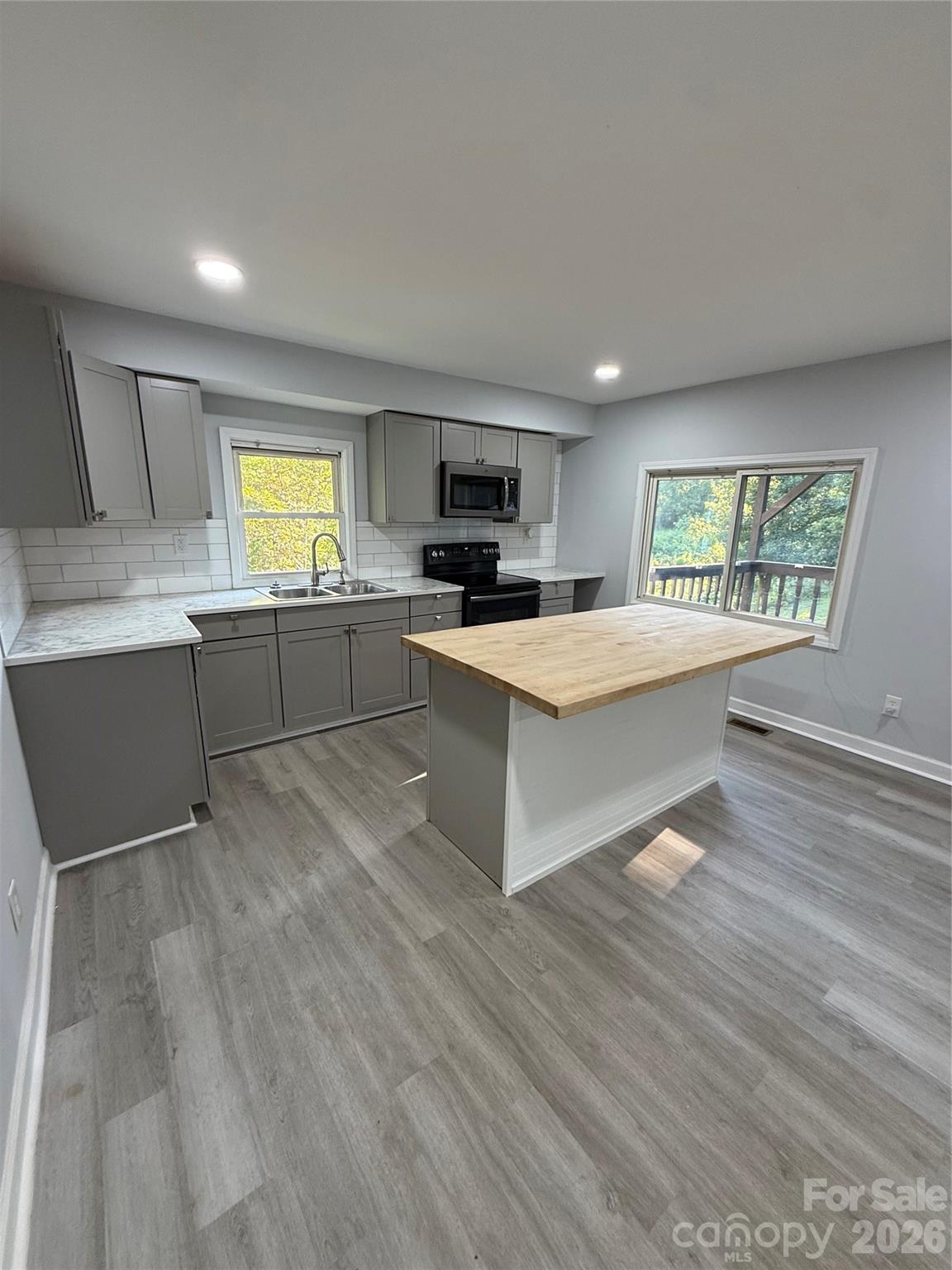 3028 Playmore Beach Road Property Photo 6
