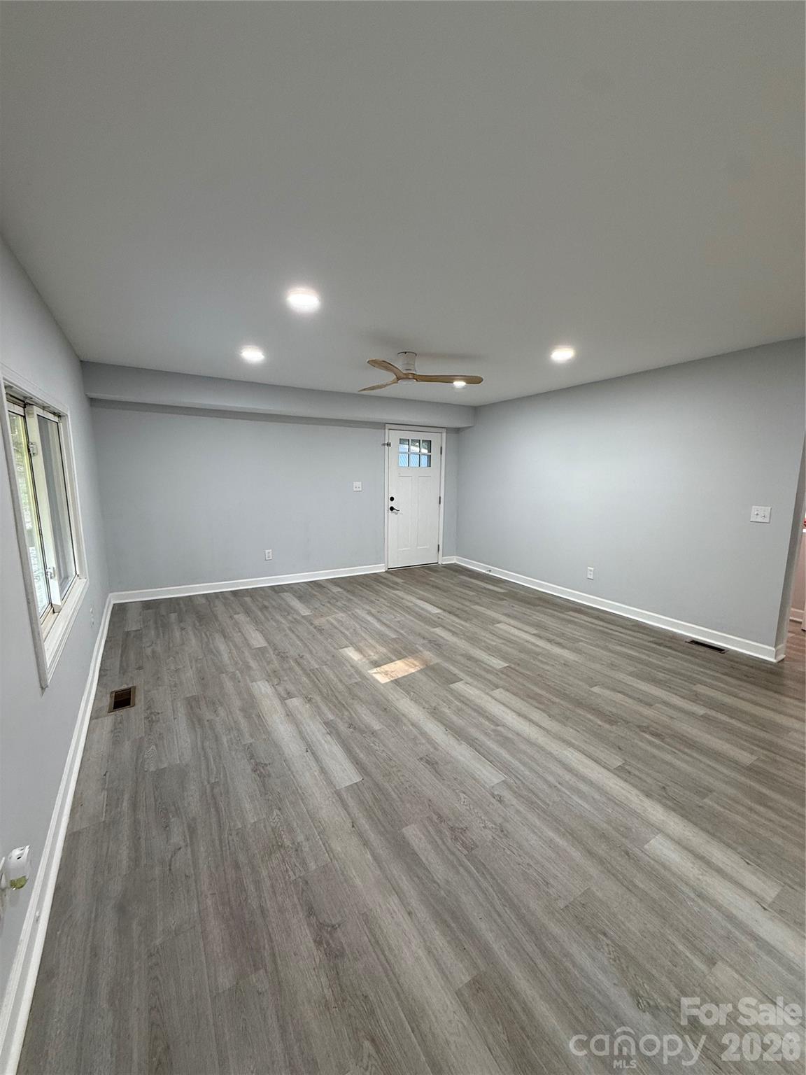 3028 Playmore Beach Road Property Photo 10