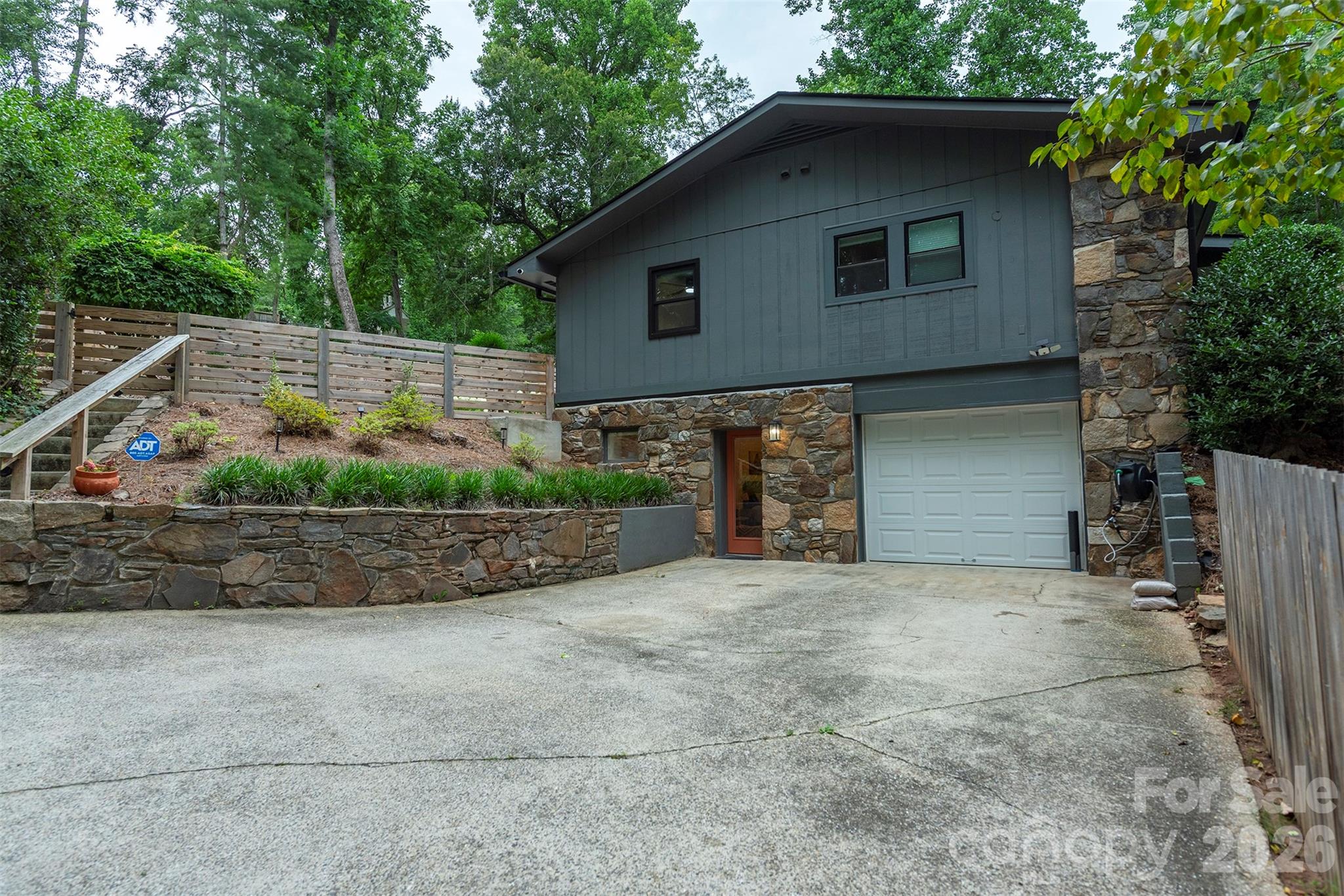 53 Vanderbilt Terrace Property Photo 2
