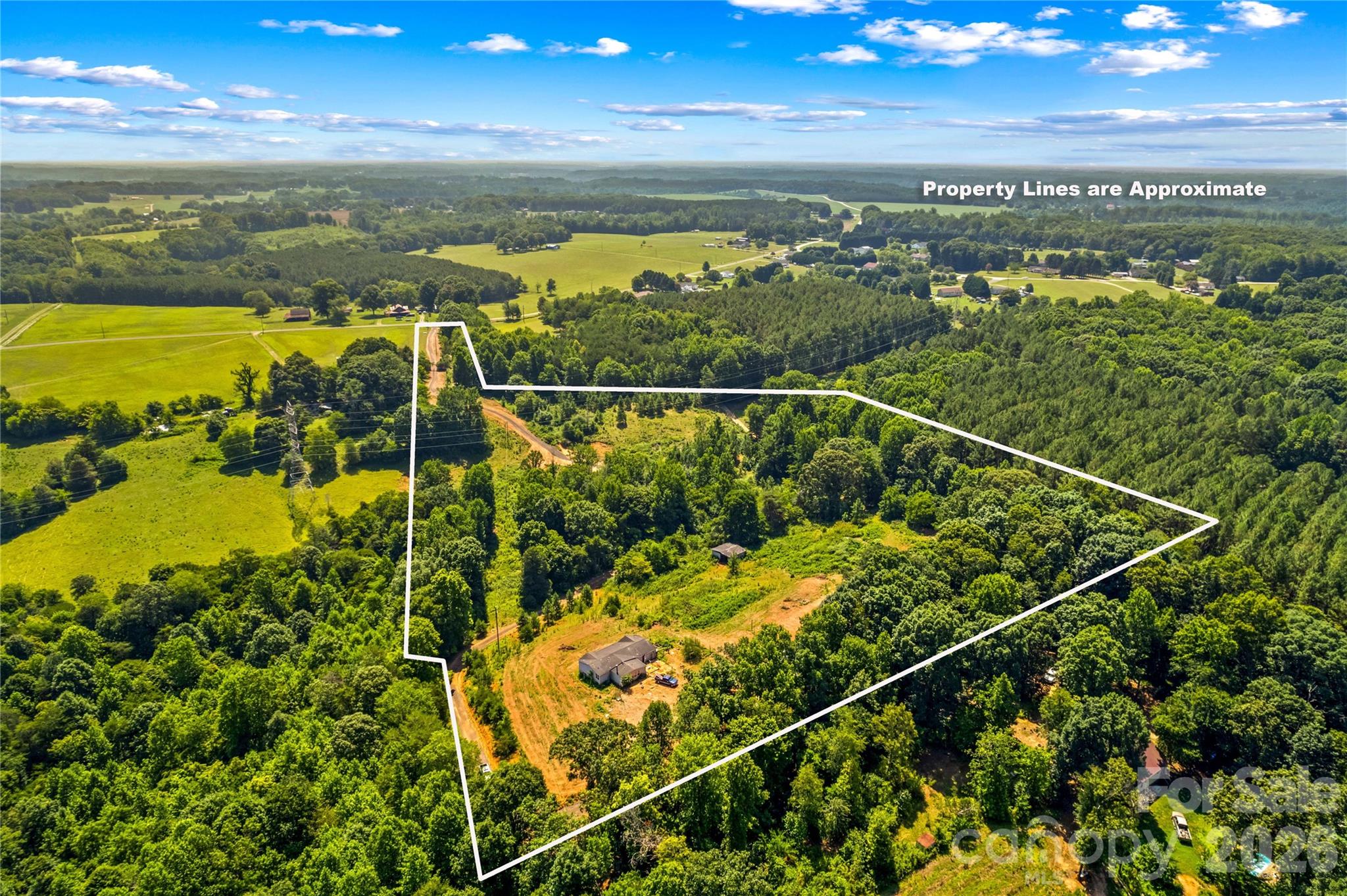 185 Jacobs Farm Lane Property Photo 4