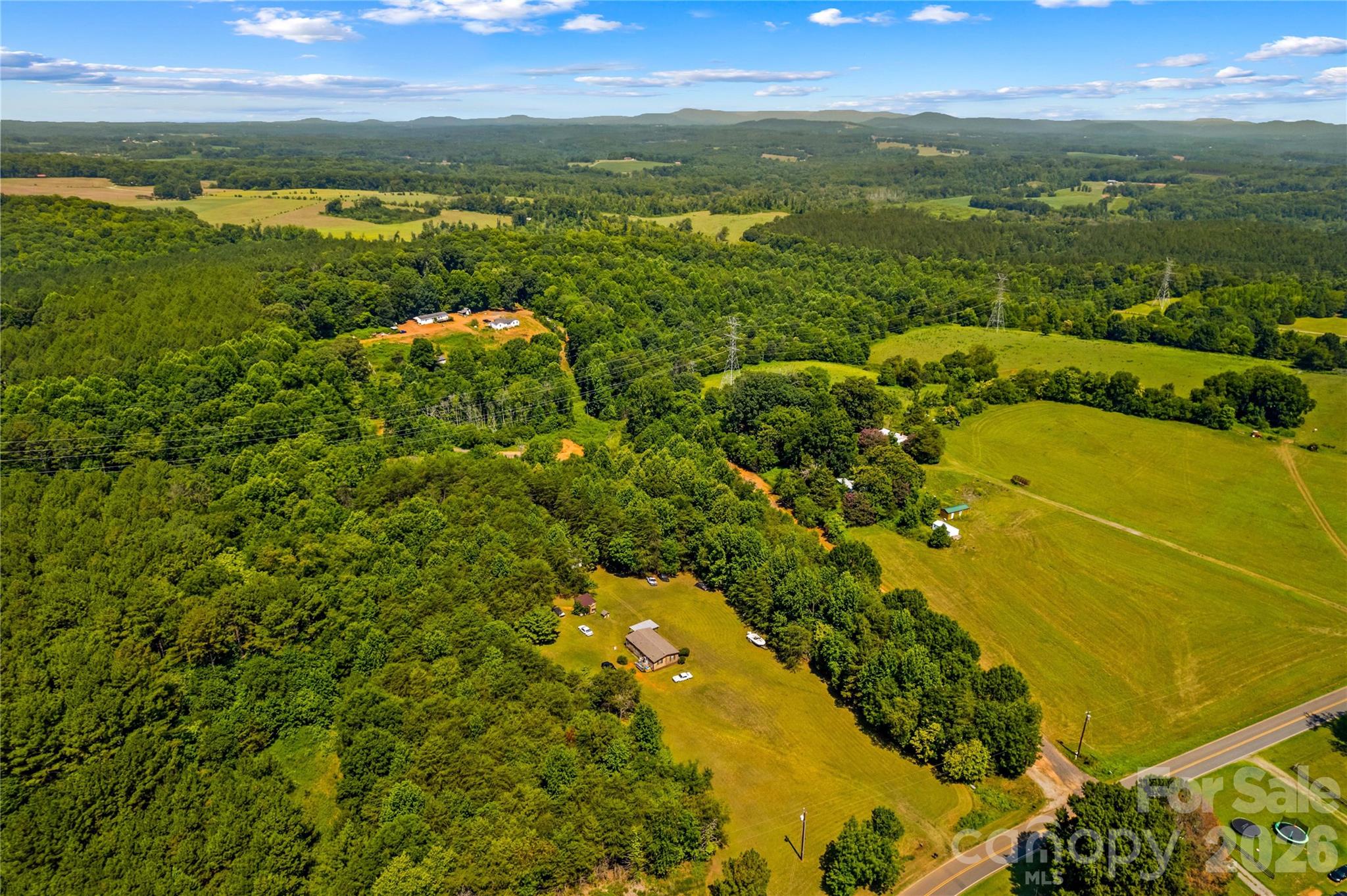 185 Jacobs Farm Lane Property Photo 15