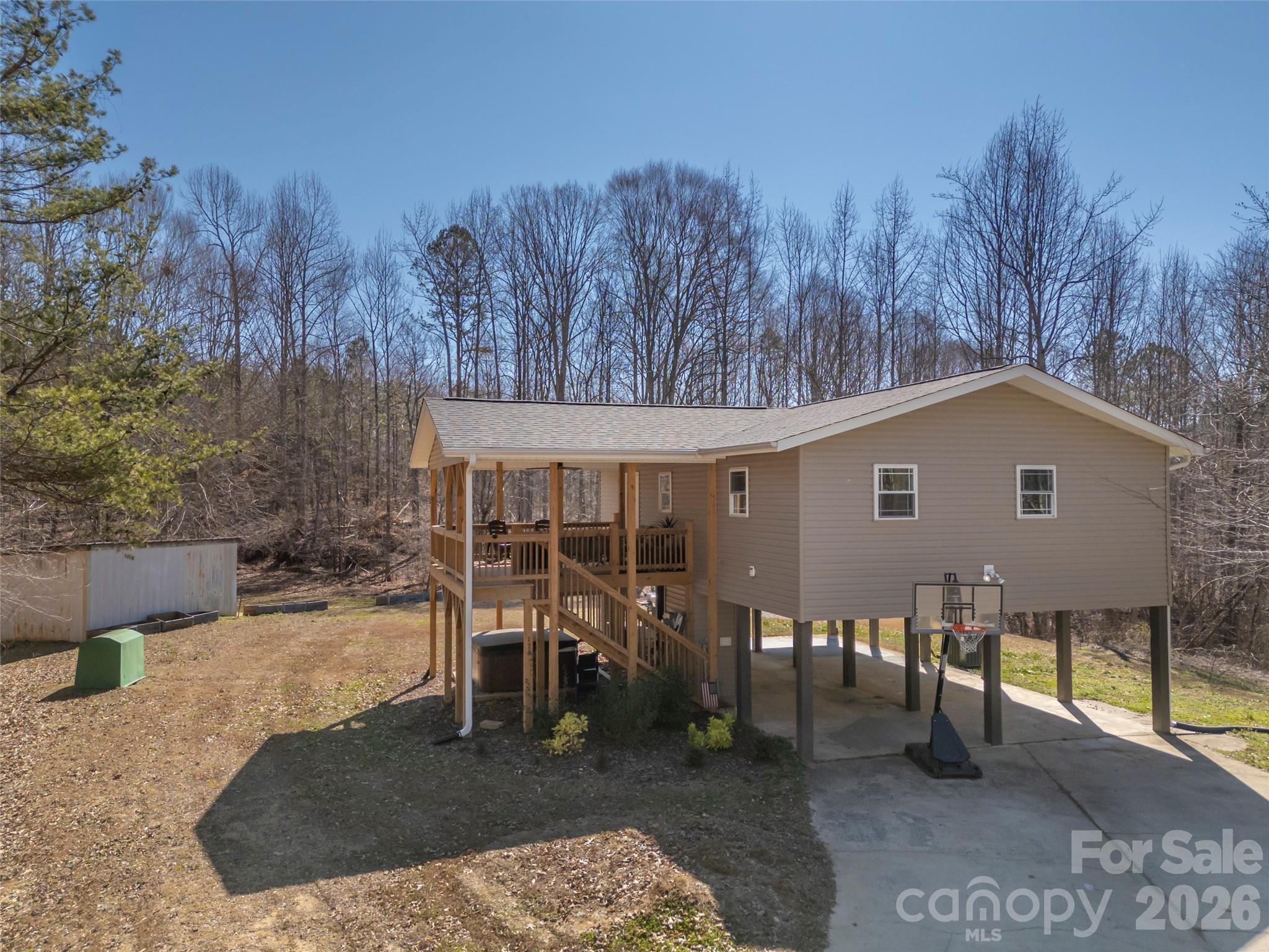 180 Nanhart Court Property Photo 2